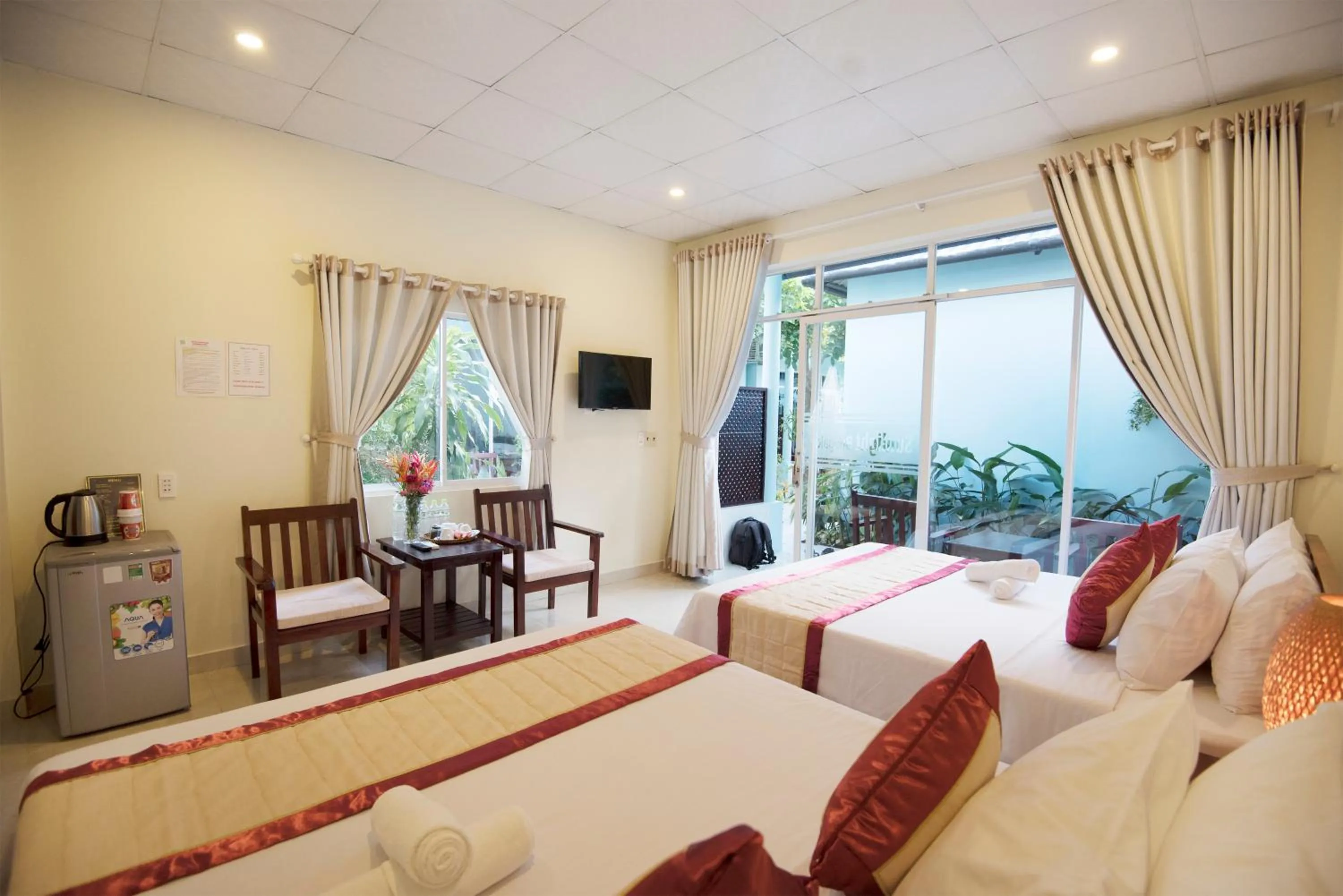 Bed in Sunlight Bungalow