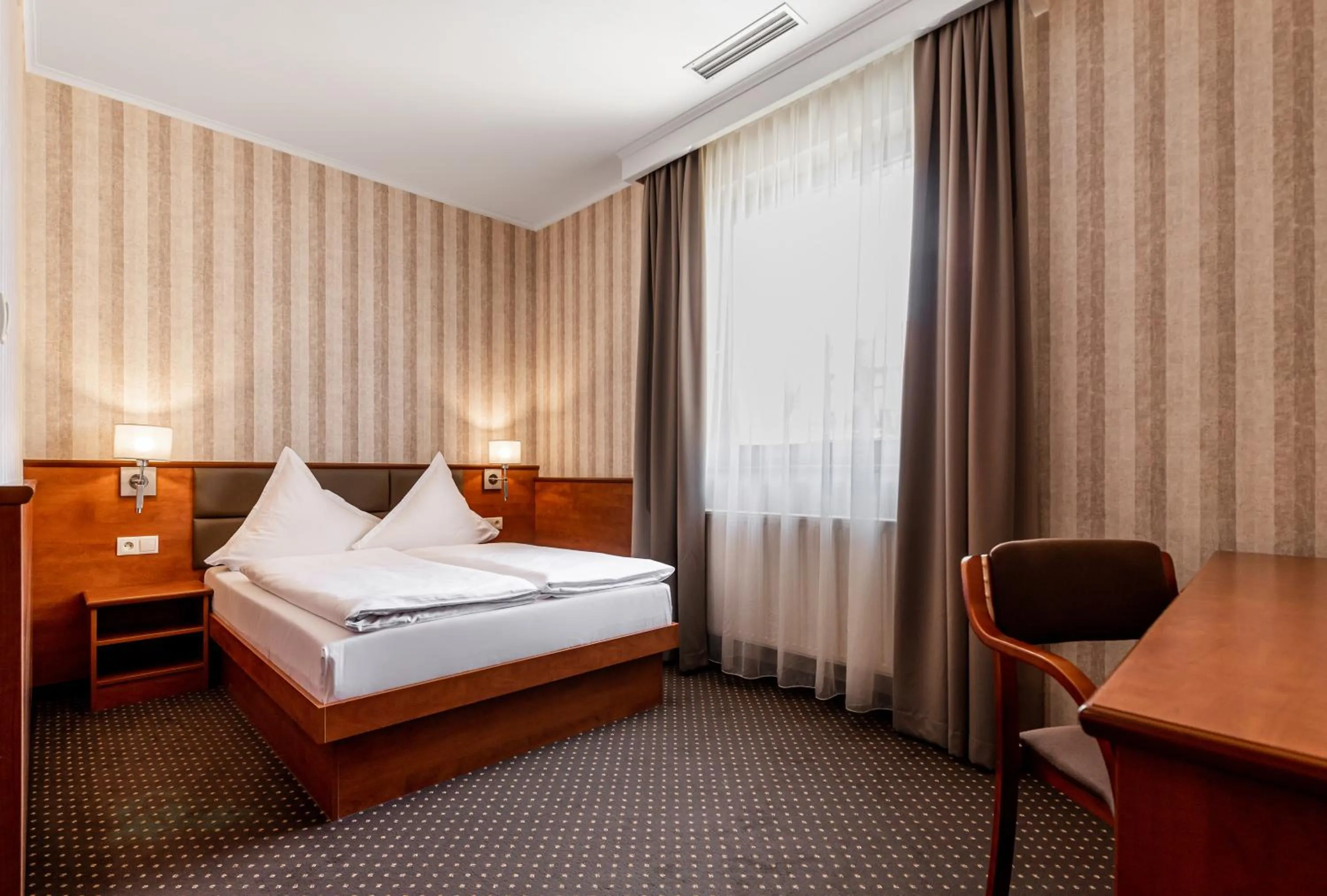 Photo of the whole room, Bed in Premium Hotel Bacero Wrocław