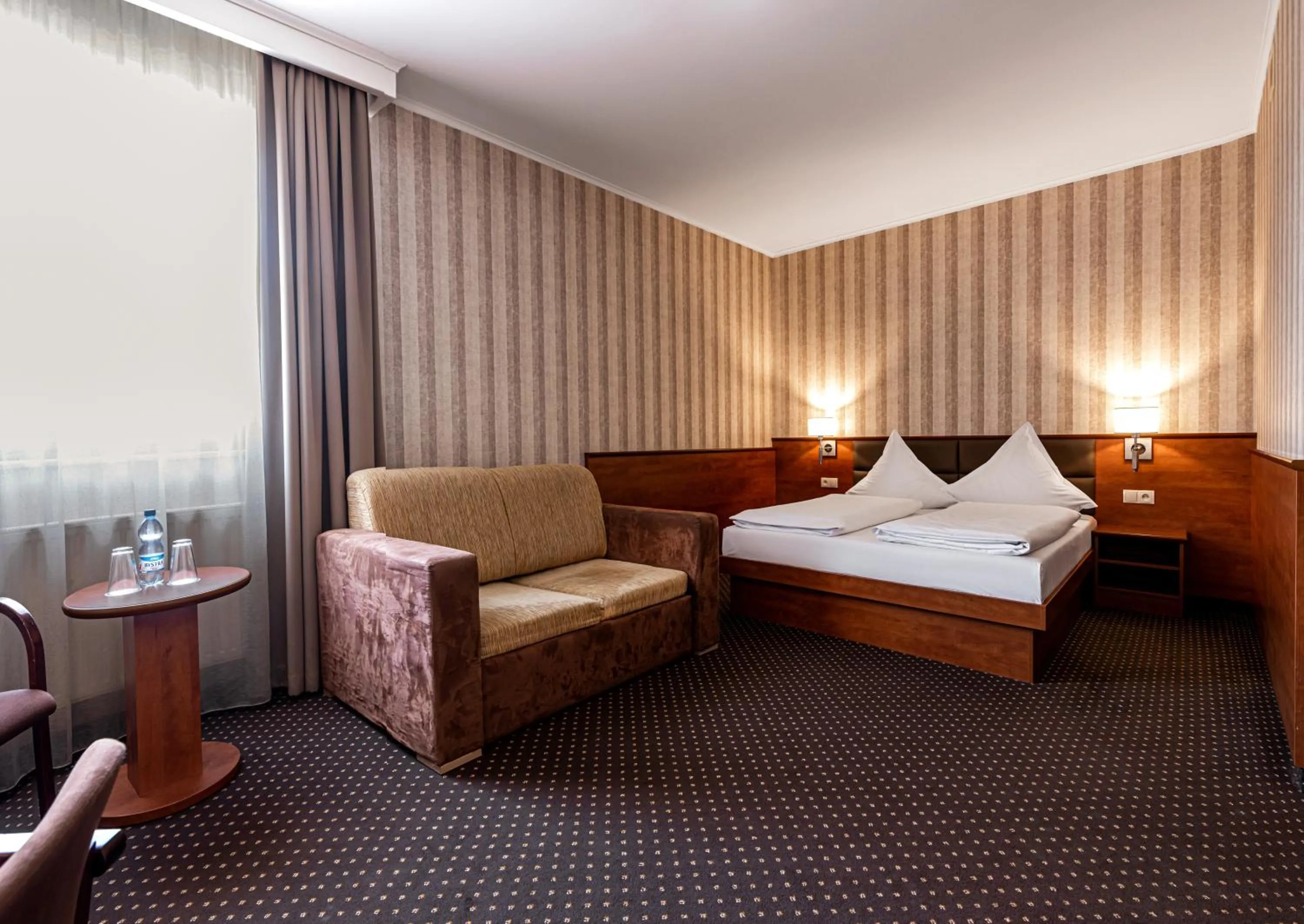 Bed in Premium Hotel Bacero Wrocław