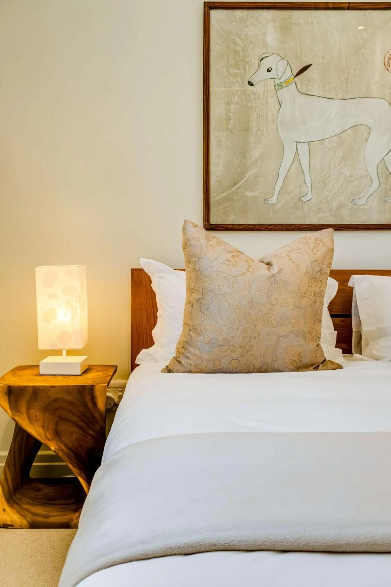 Bed in Villa Olivier