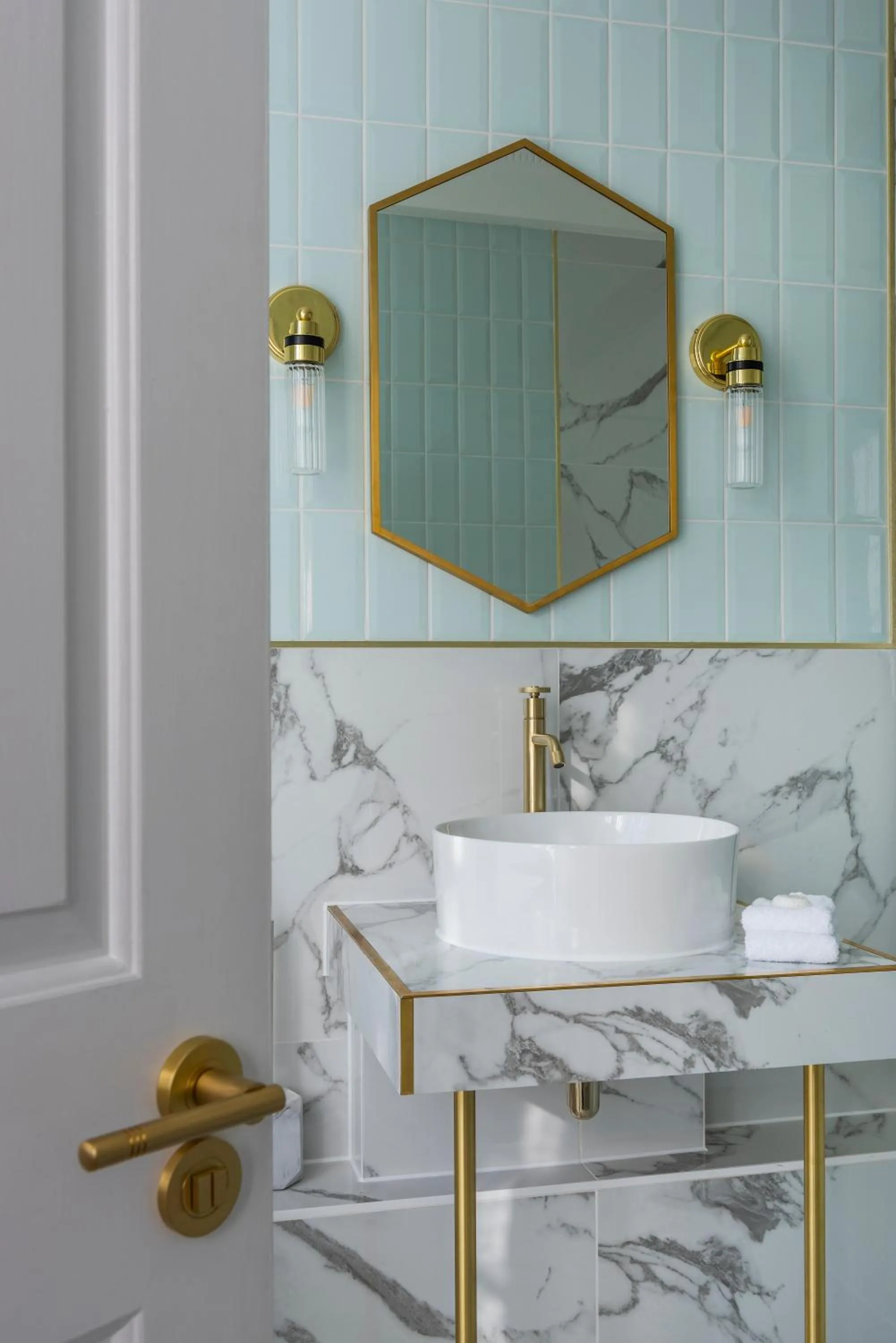 Bathroom in The George Hotel