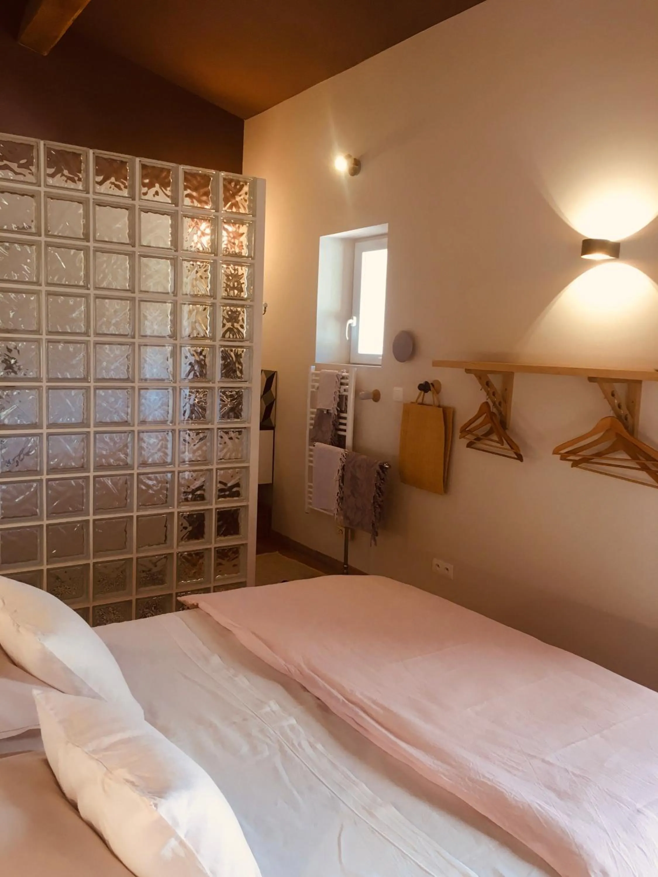 Photo of the whole room, Bed in Bastide Sainte Trinide