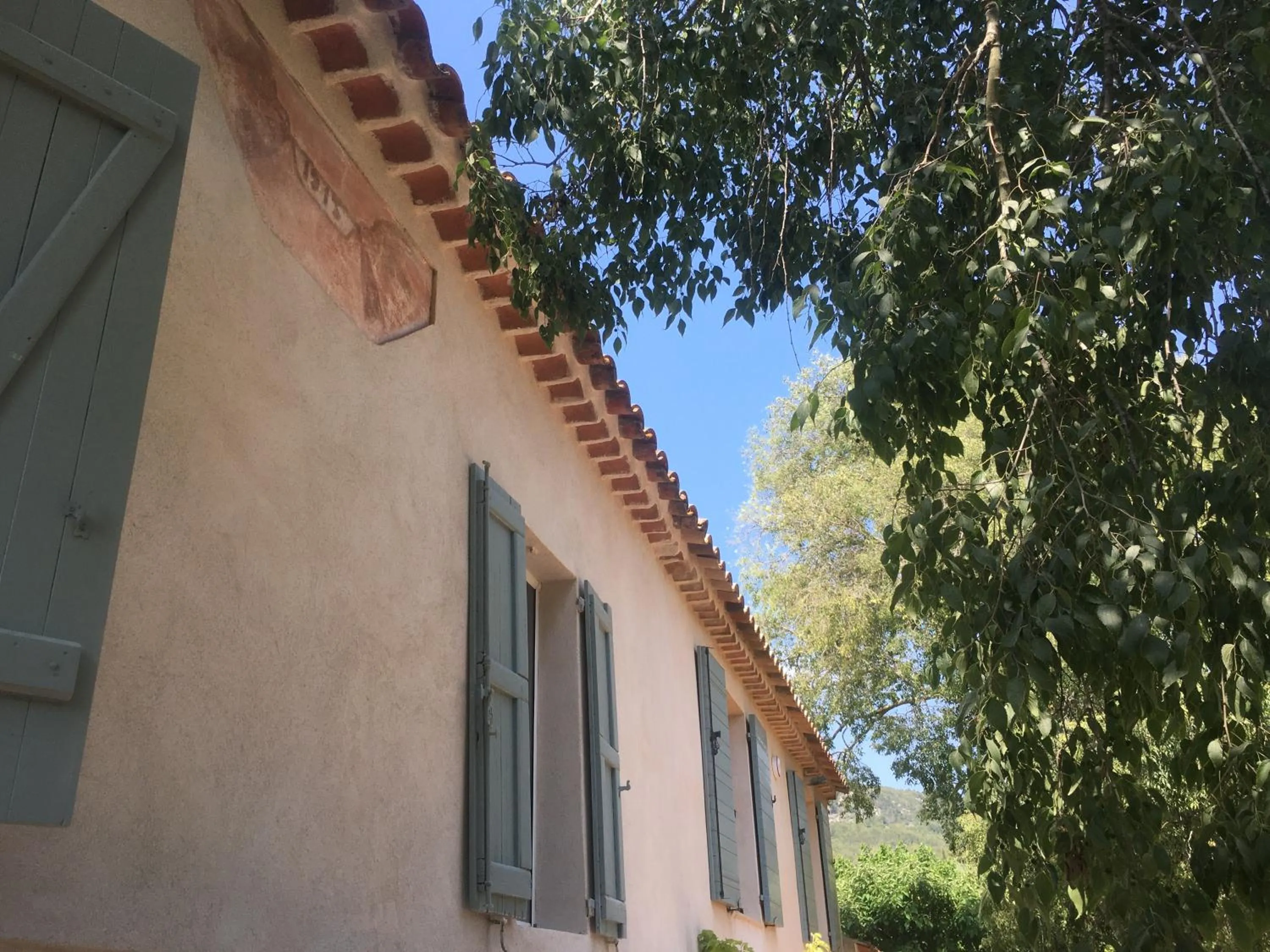 Property building in Bastide Sainte Trinide