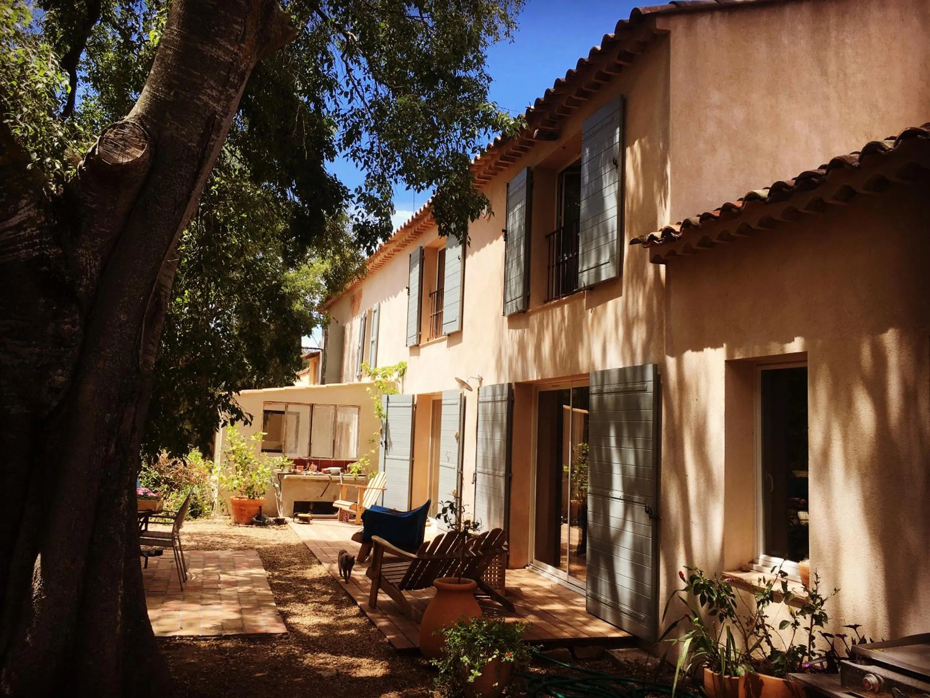Property building in Bastide Sainte Trinide