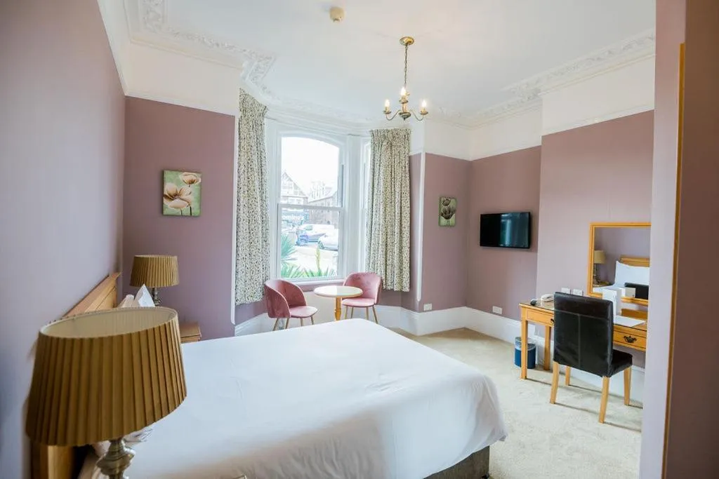 Bed in The Elizabeth House Hotel