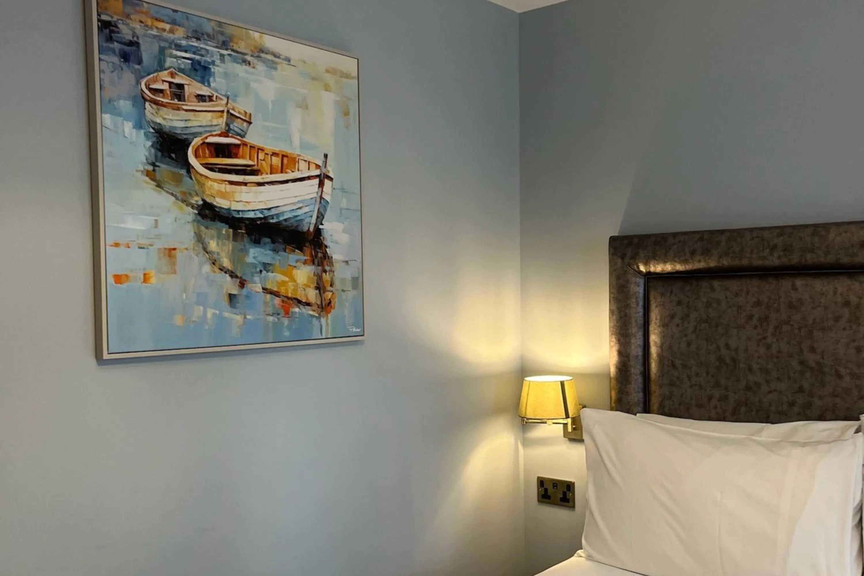 Bed in The Elizabeth House Hotel