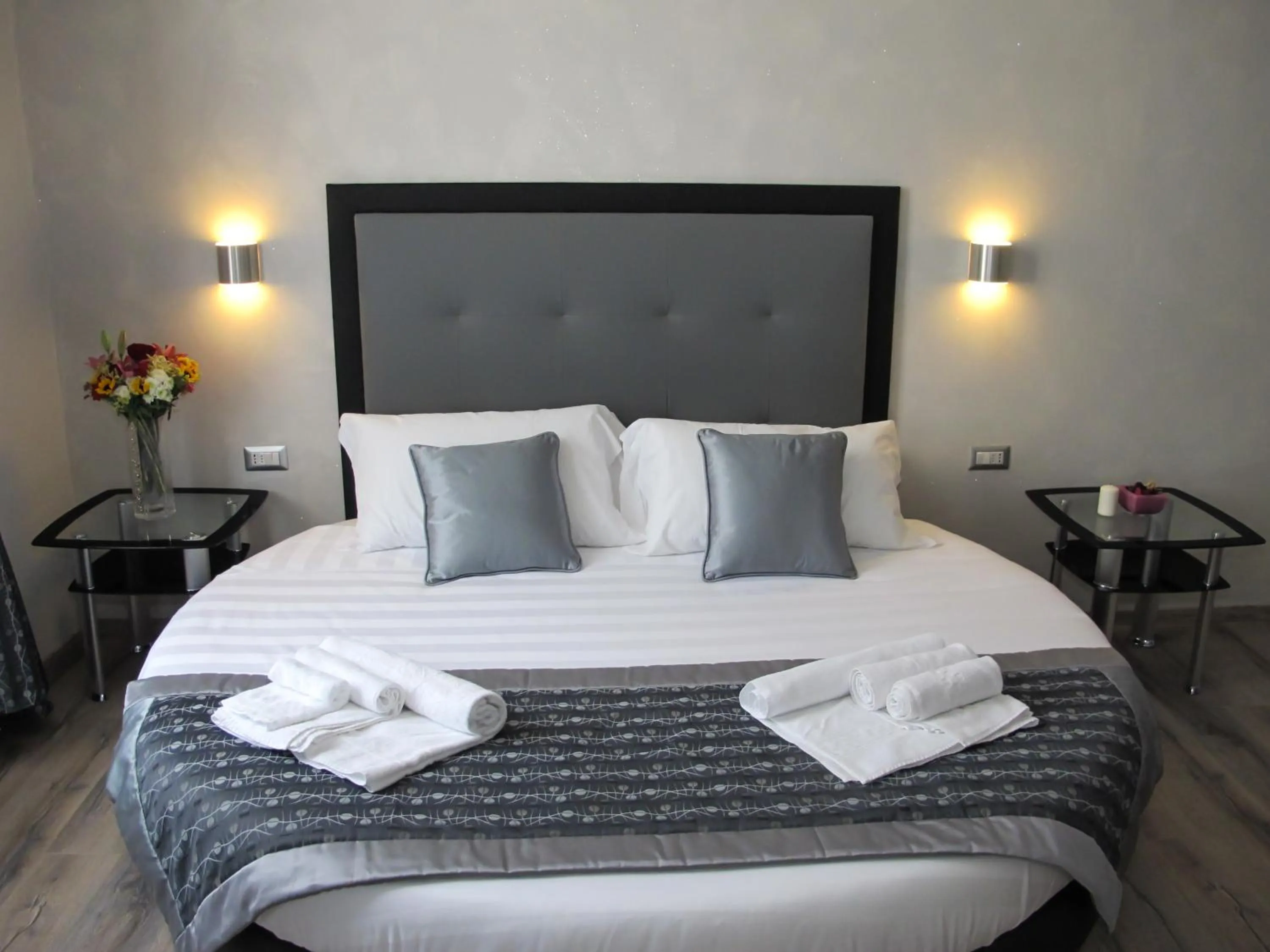 Bed in Roma Veneto Relais