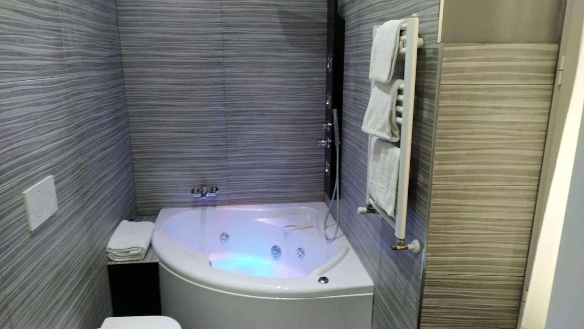 Hot Tub in Roma Veneto Relais