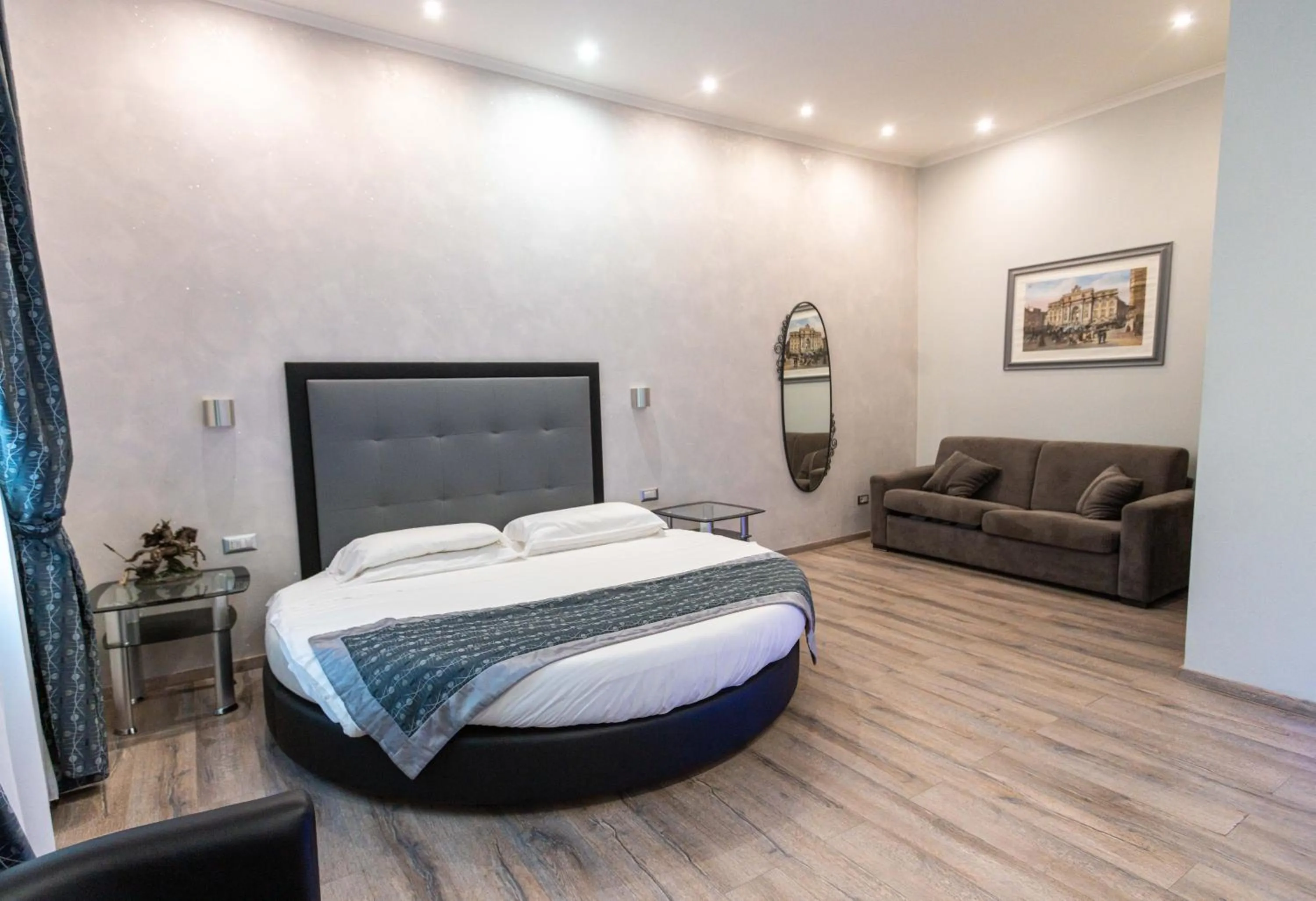 Bed in Roma Veneto Relais