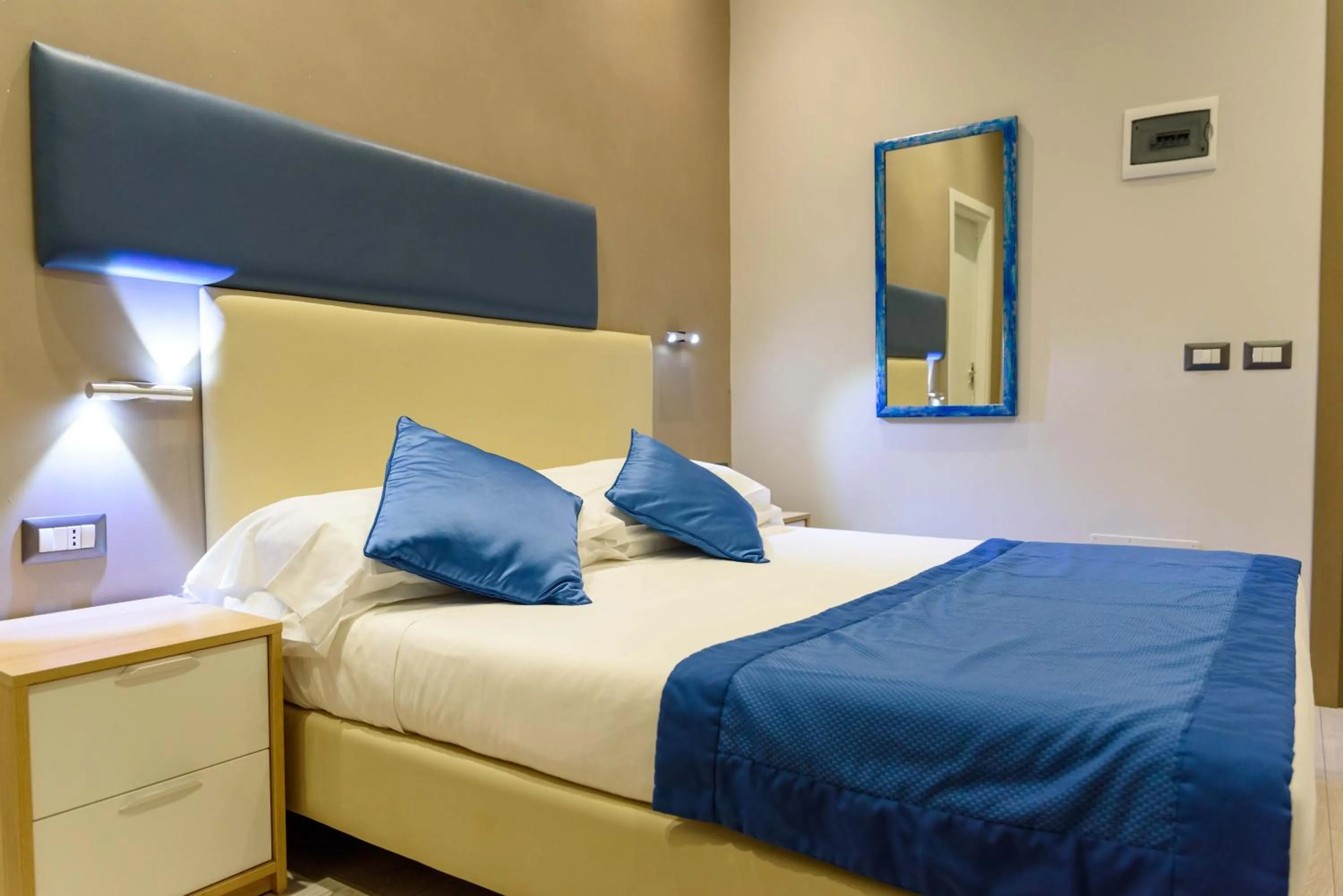 Bed in Roma Veneto Relais