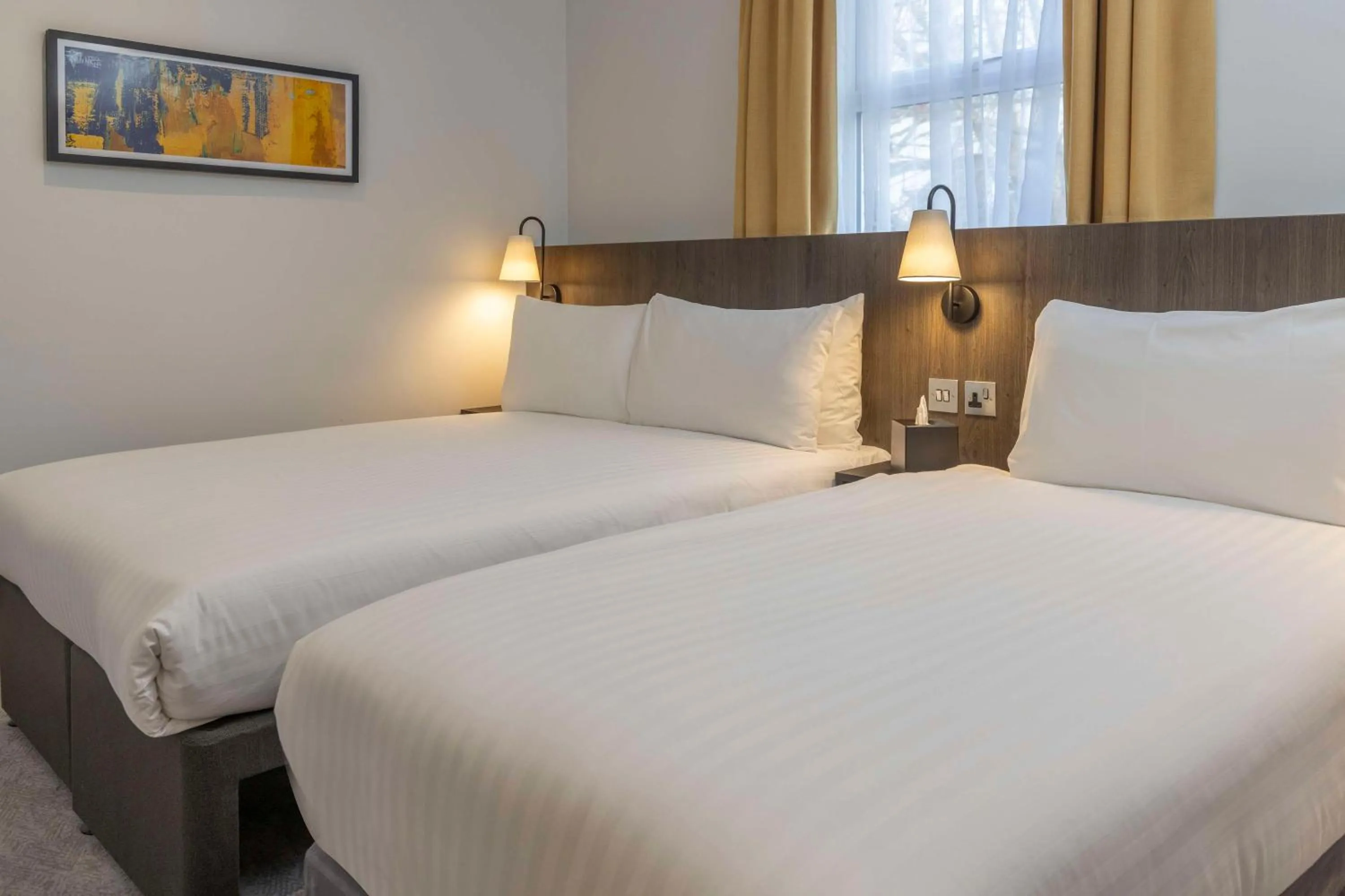 Bedroom, Bed in Four Points Flex by Sheraton London Kensington Olympia