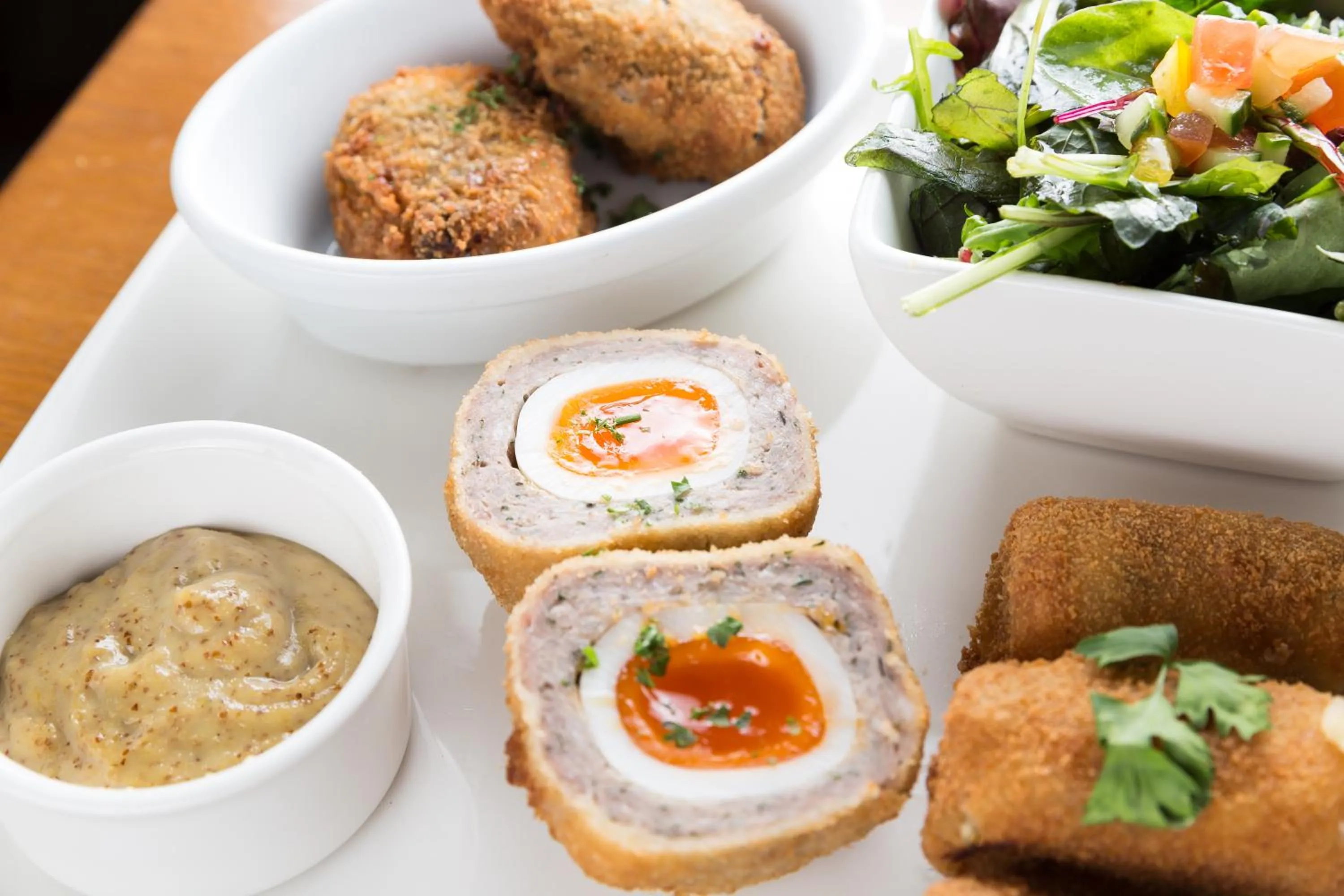 Lunch in The Lamplighter Dining ~ Rooms