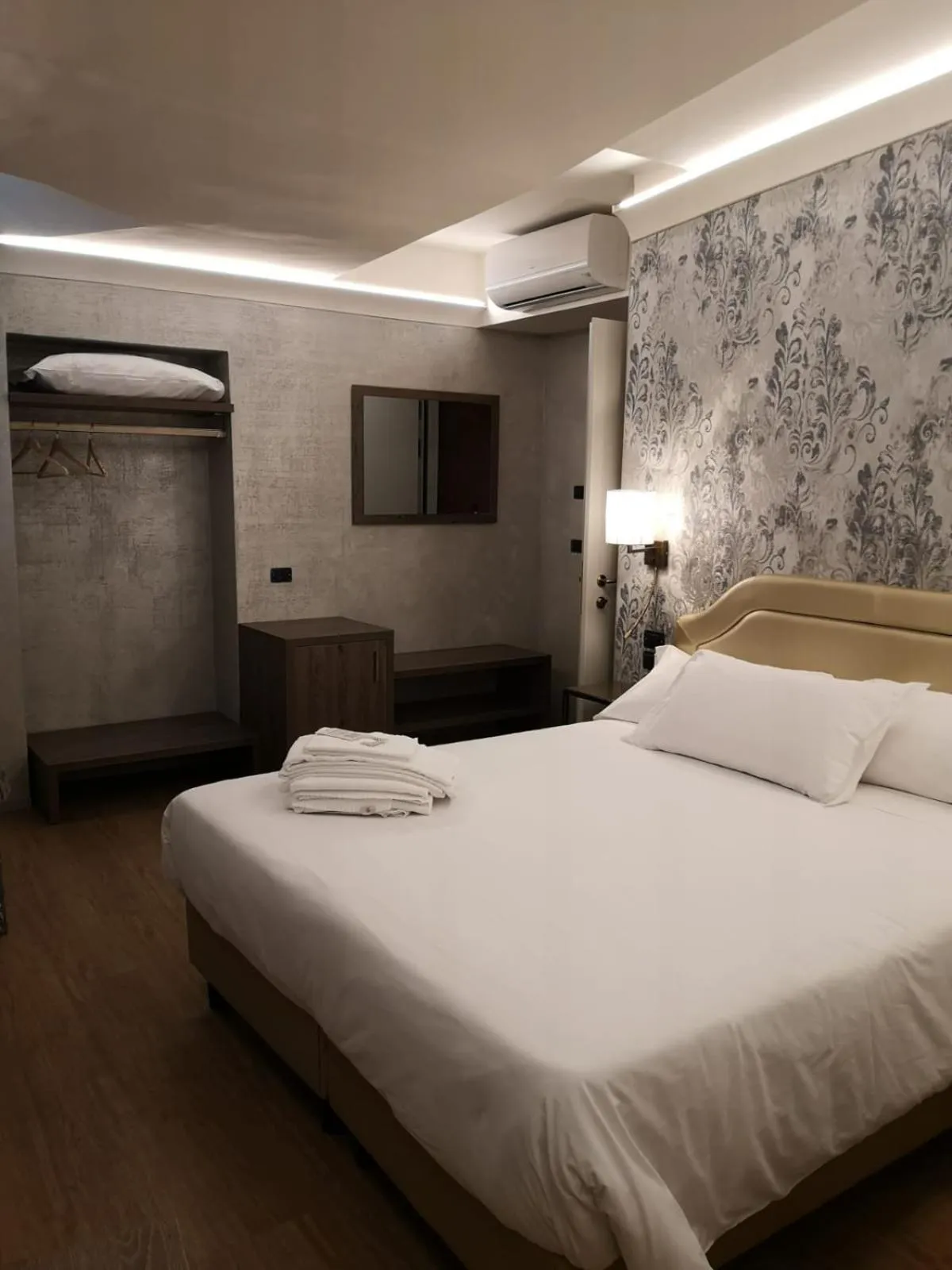 Photo of the whole room, Bed in Locanda Cavanella