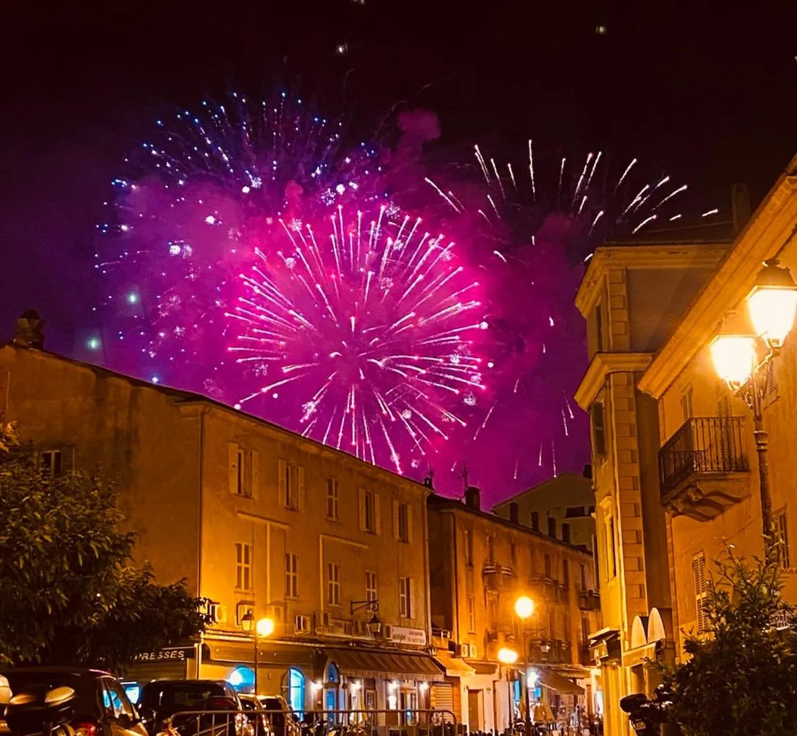 Night in Hotel Restaurant L'Europe