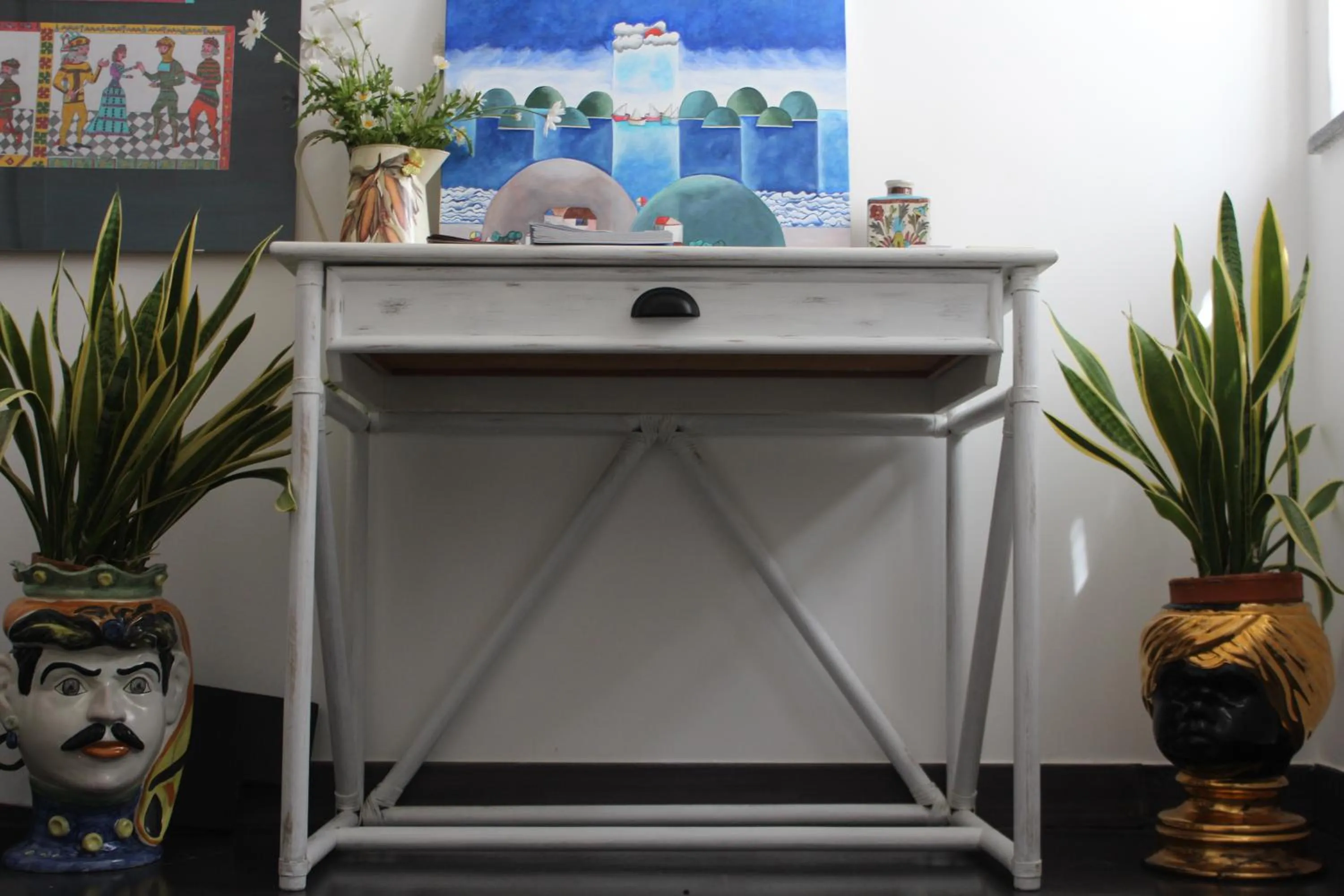 Decorative detail in Invito al viaggio