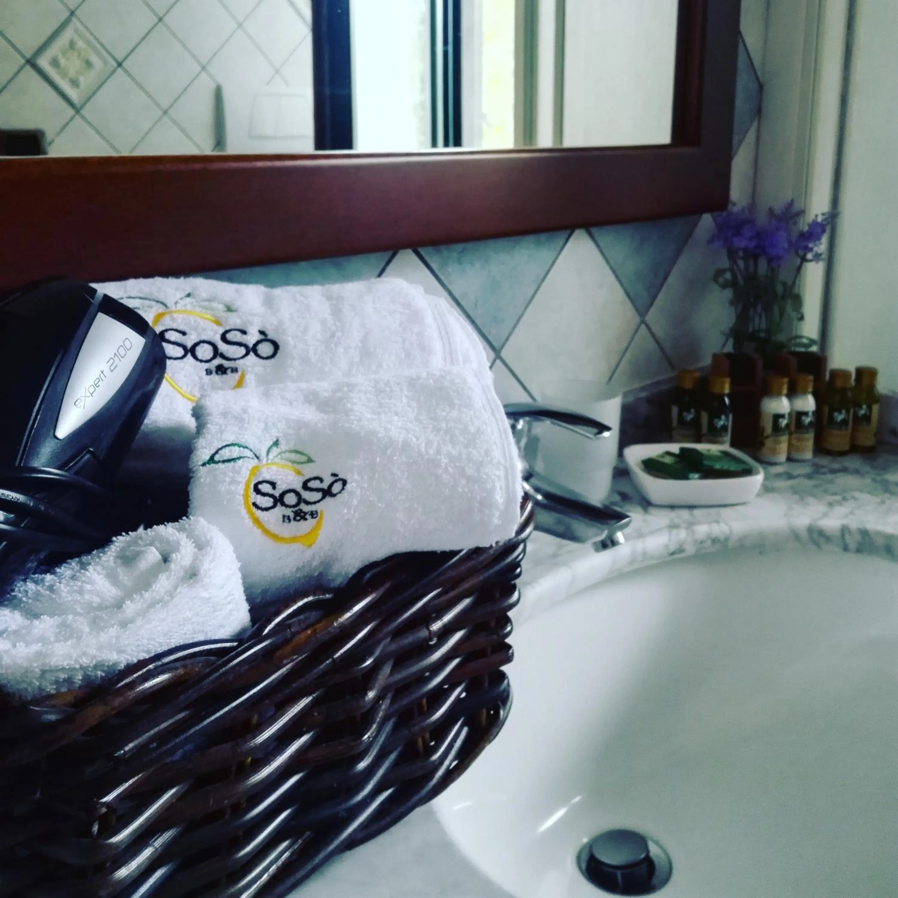 Property logo or sign in Sosò