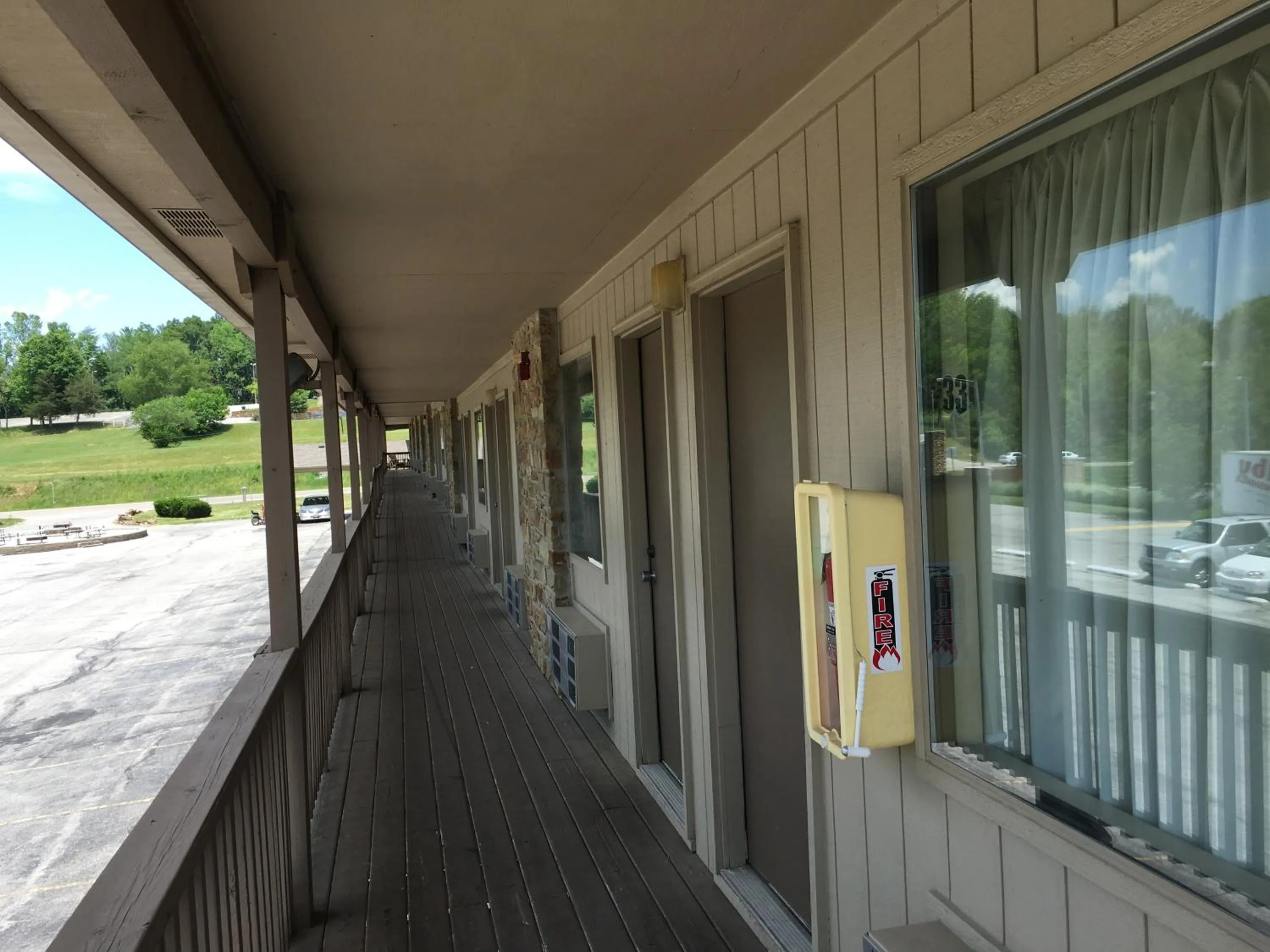 Property building in Salt Creek Inn