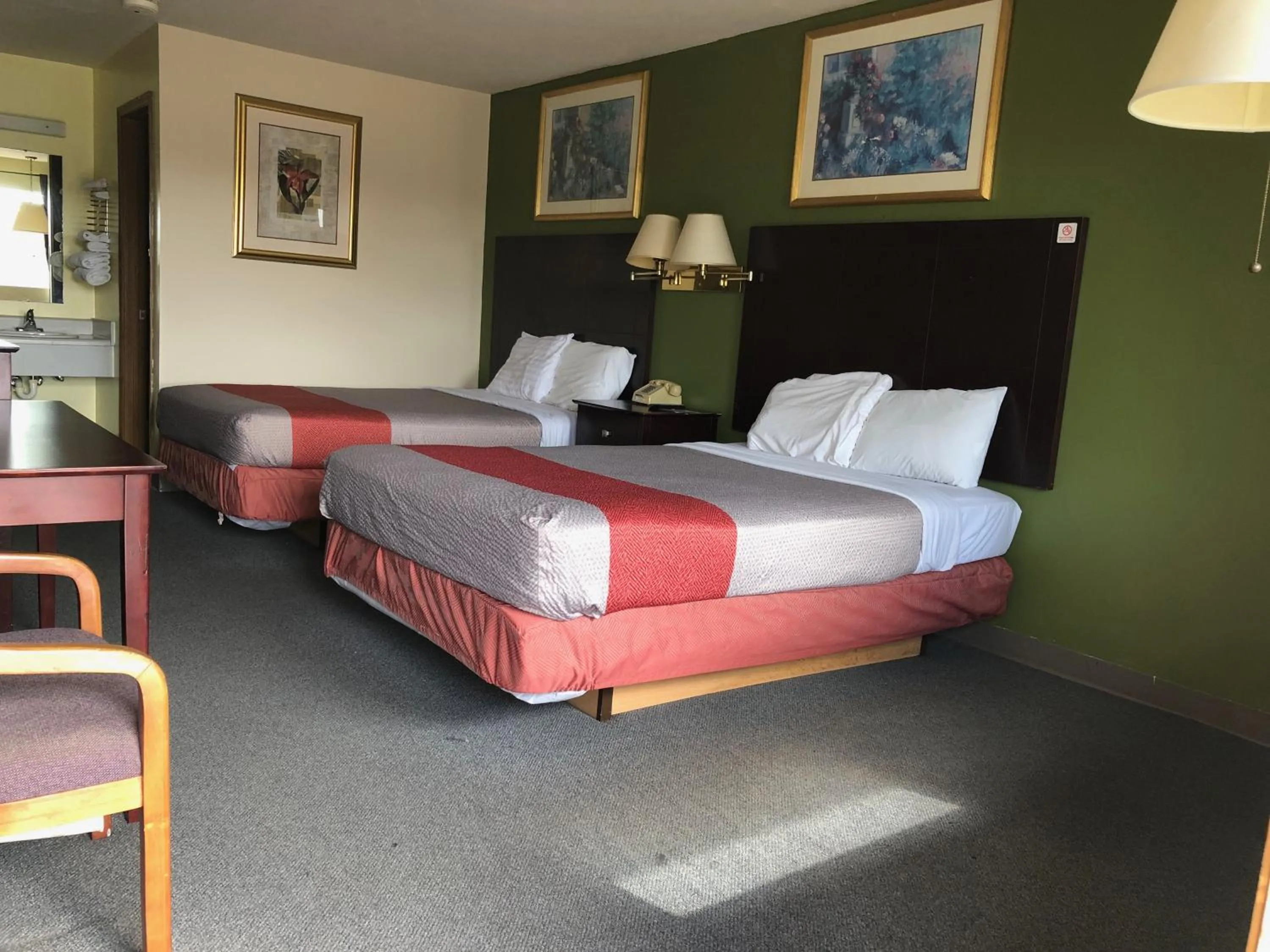 Bed in Salt Creek Inn