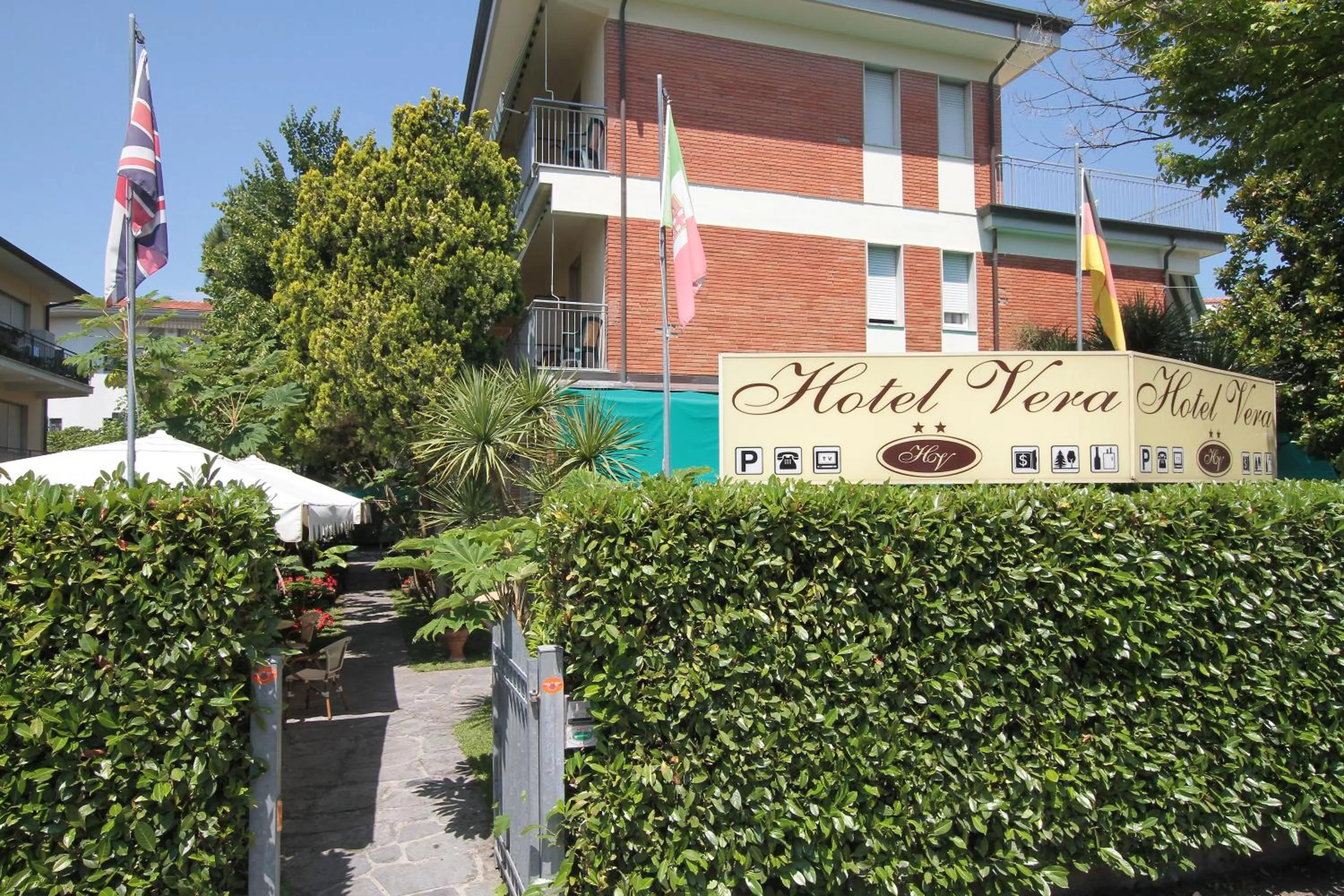 Facade/entrance in Hotel Vera