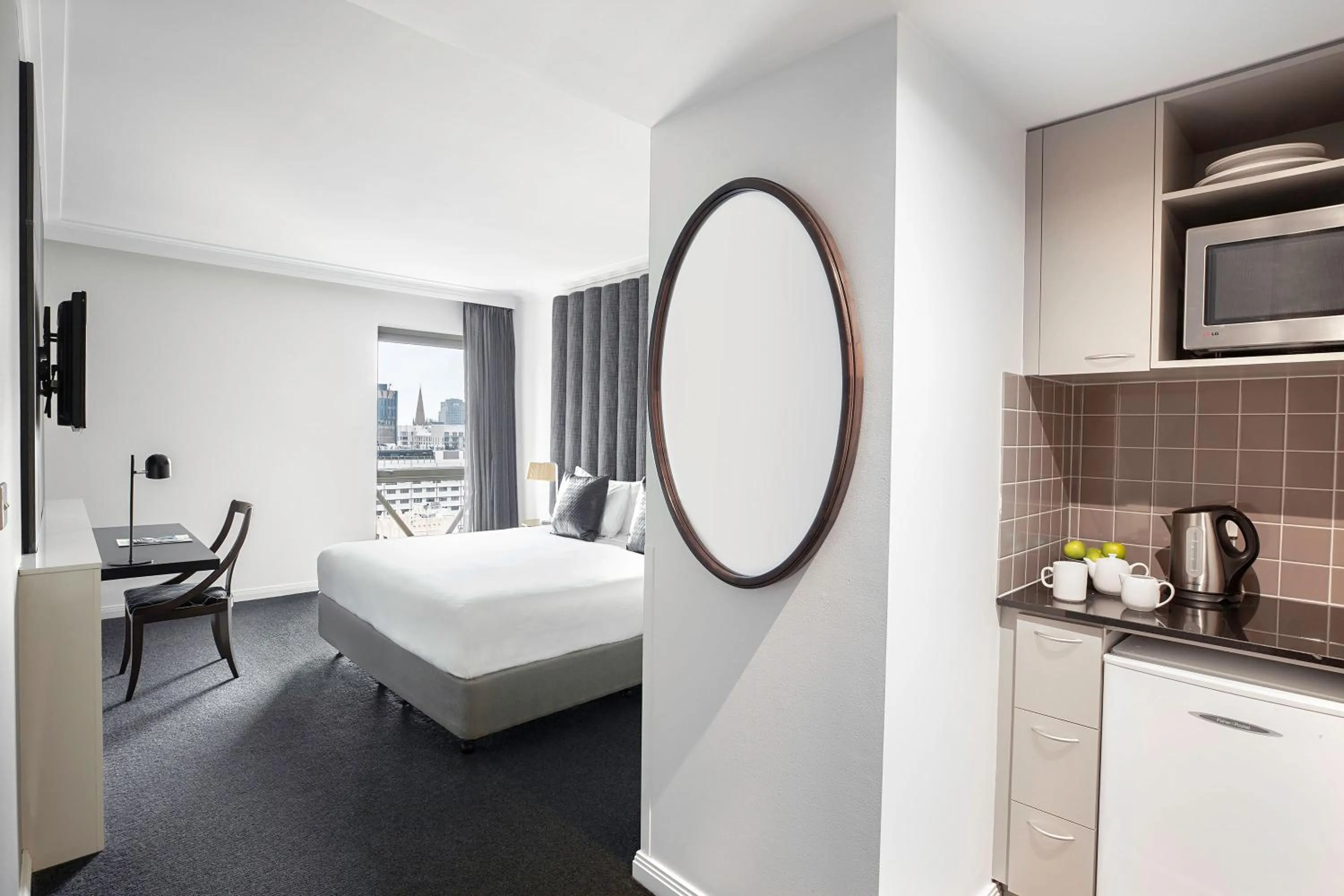 Studio Apartment in Mantra on Russell