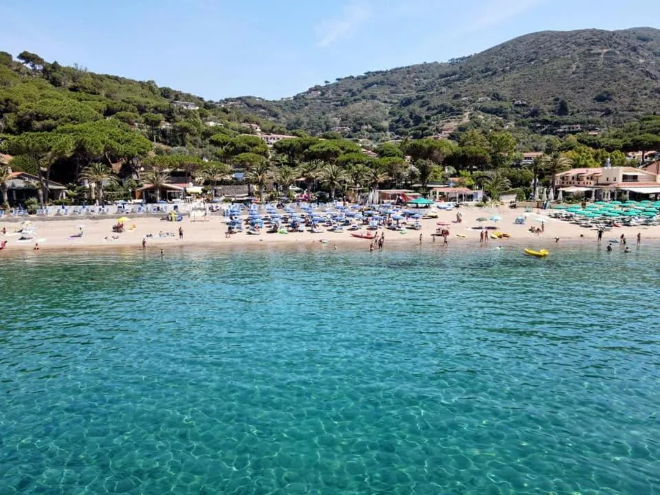 Beach in Mandel Residence by Mandel Club