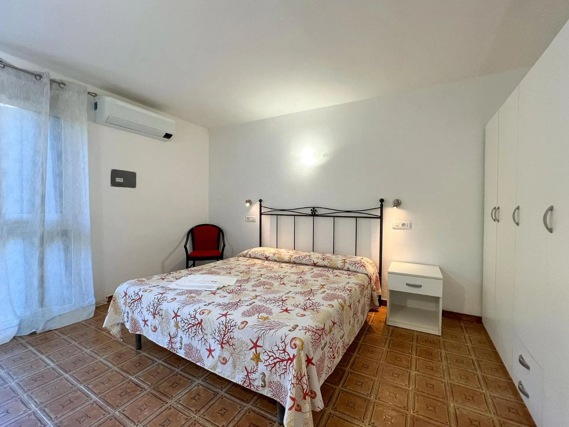 Bedroom in Mandel Residence by Mandel Club