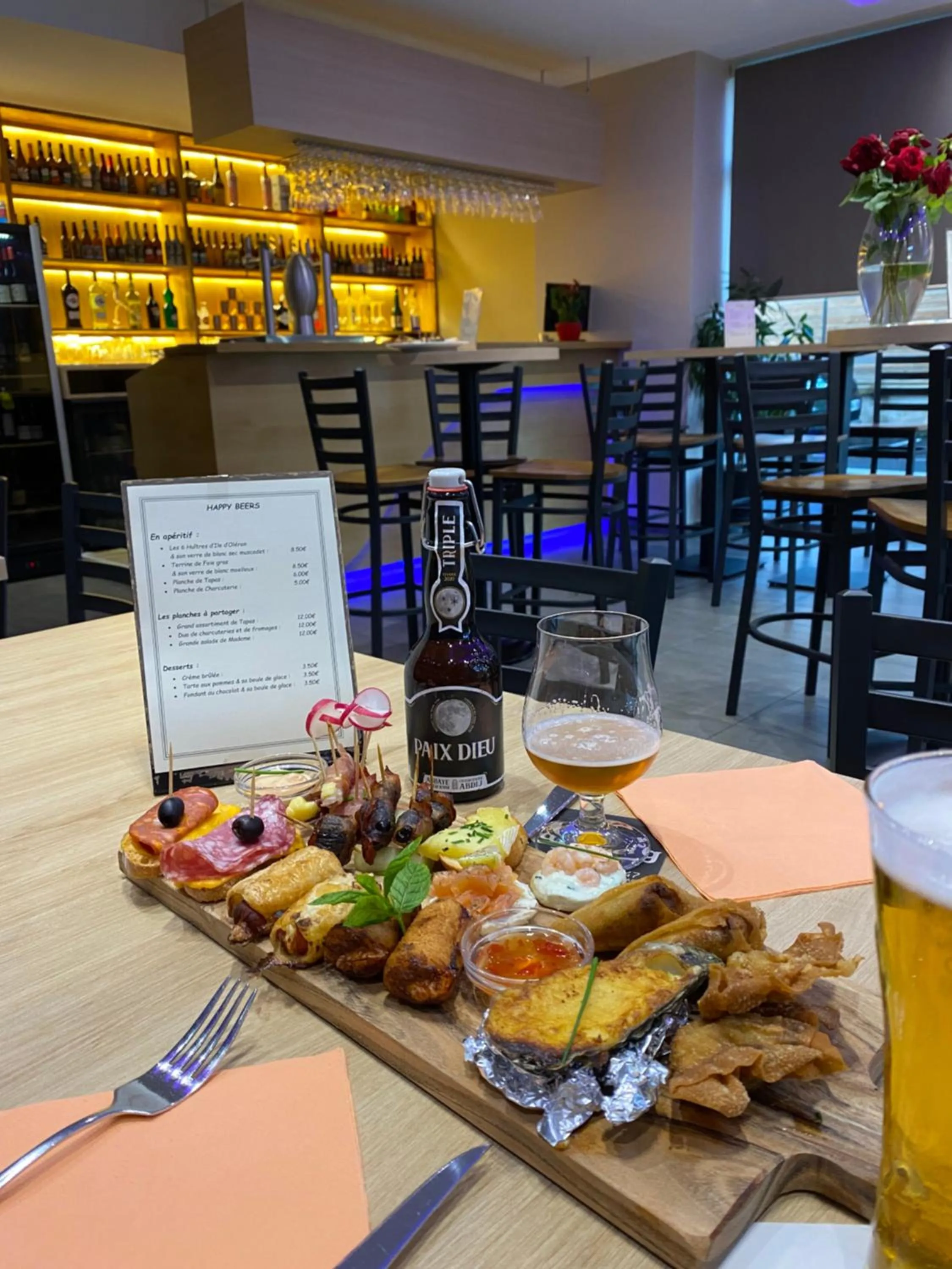 Lounge or bar in Brit Hotel Brive La Gaillarde - Restaurant La Limousine