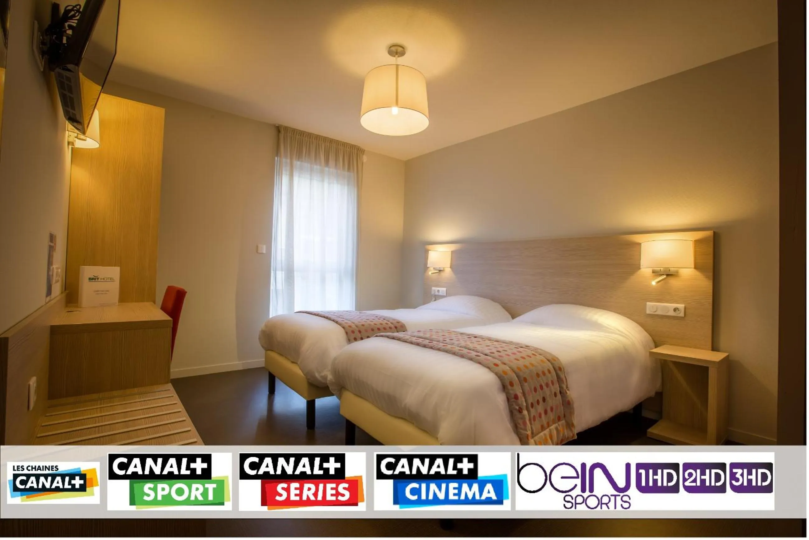 Bed in Brit Hotel Brive La Gaillarde - Restaurant La Limousine