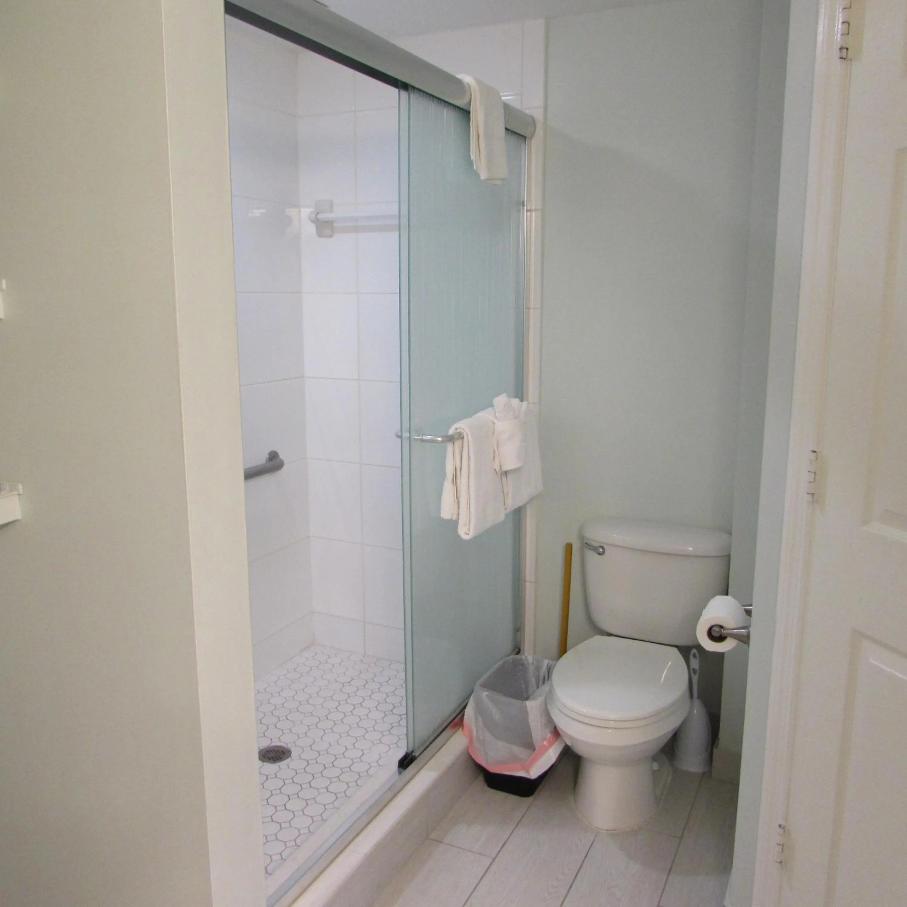 Toilet in Edison Beach House