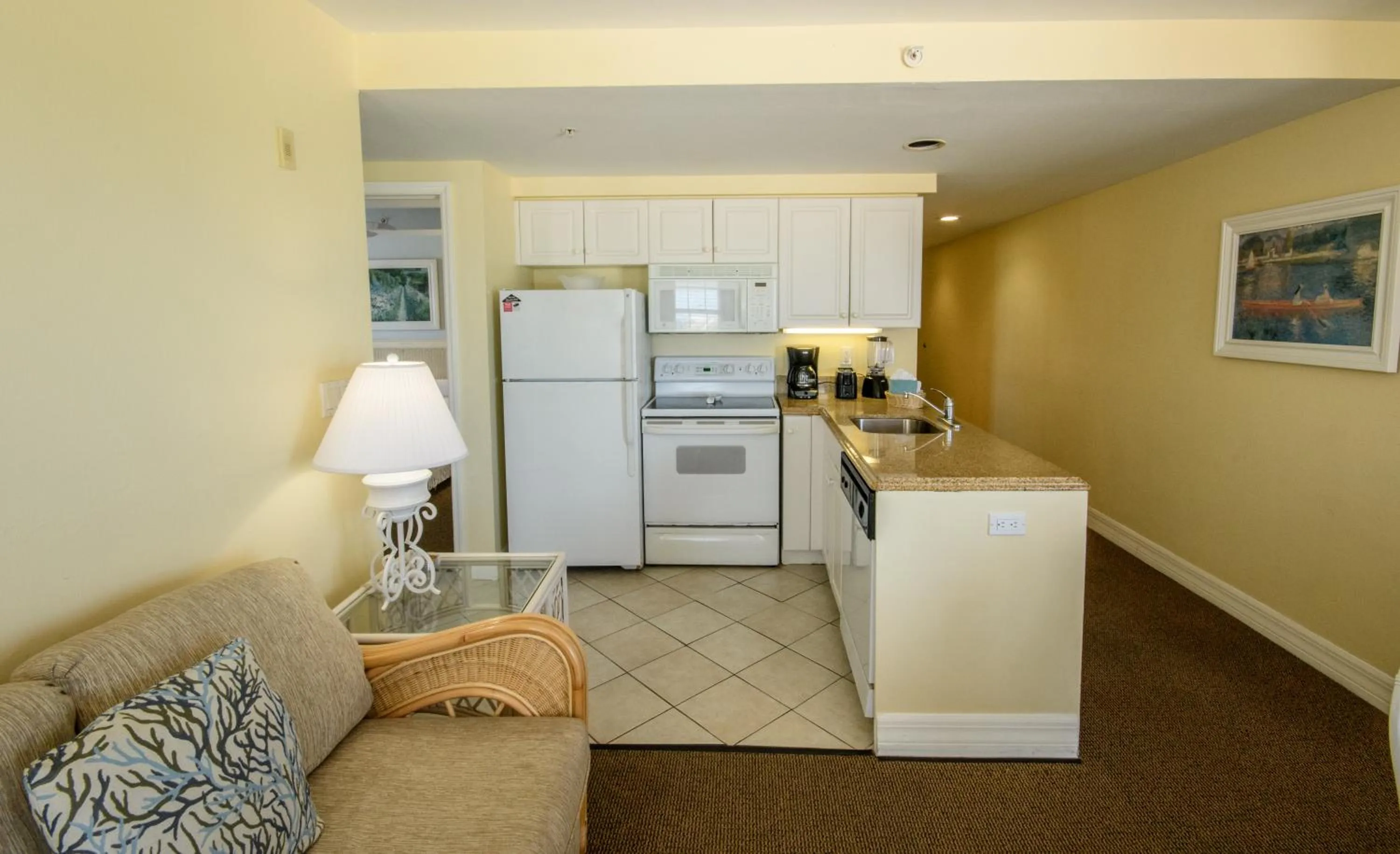 Kitchen or kitchenette in Edison Beach House