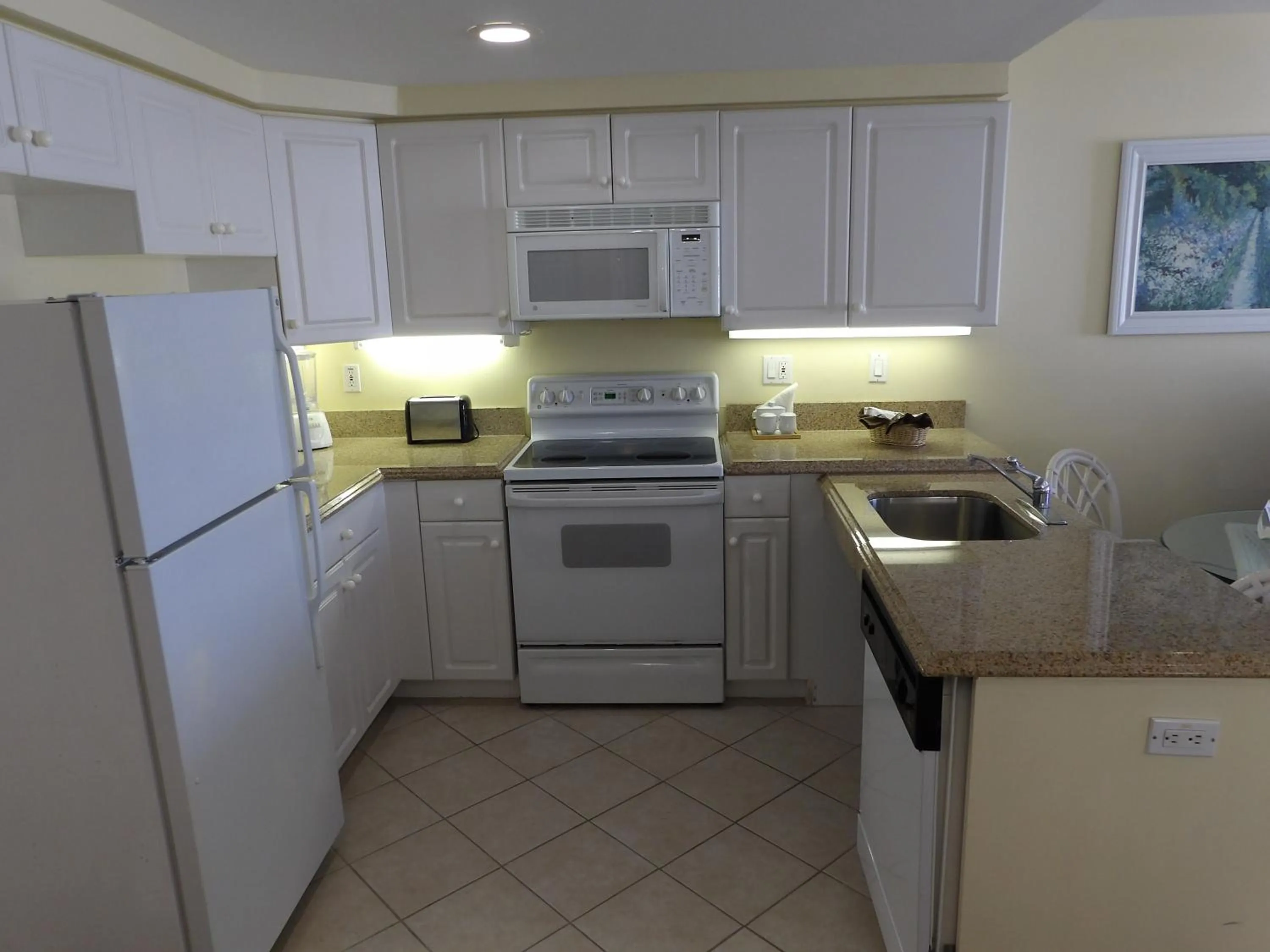 Kitchen or kitchenette in Edison Beach House