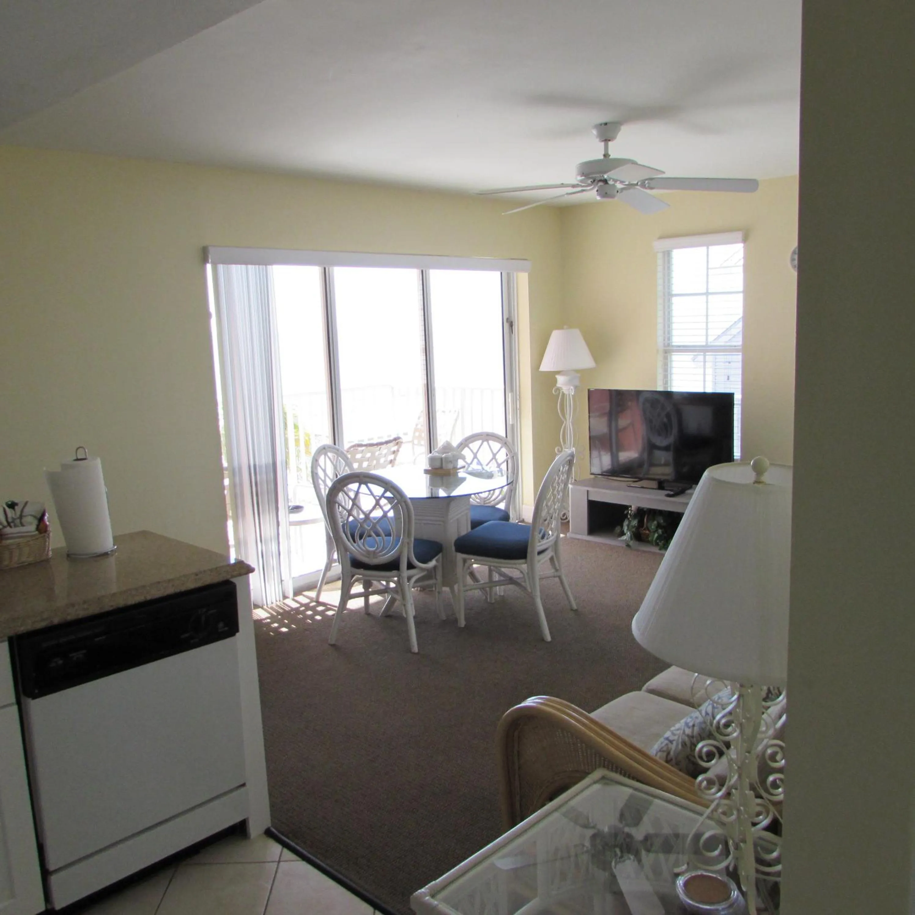 Living room in Edison Beach House