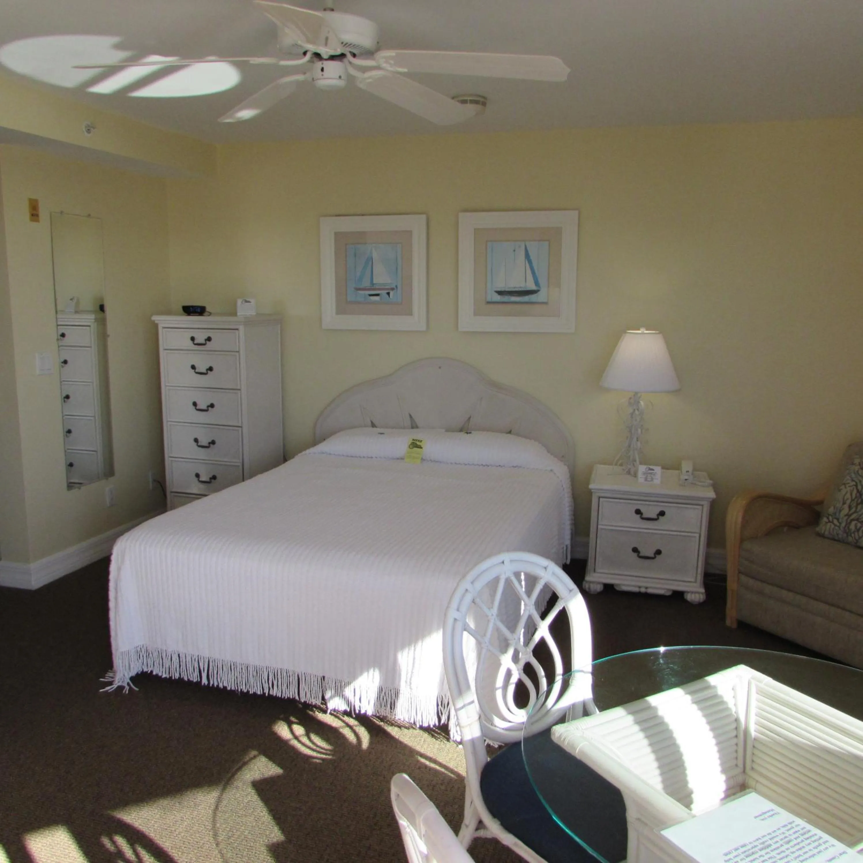 Bed in Edison Beach House