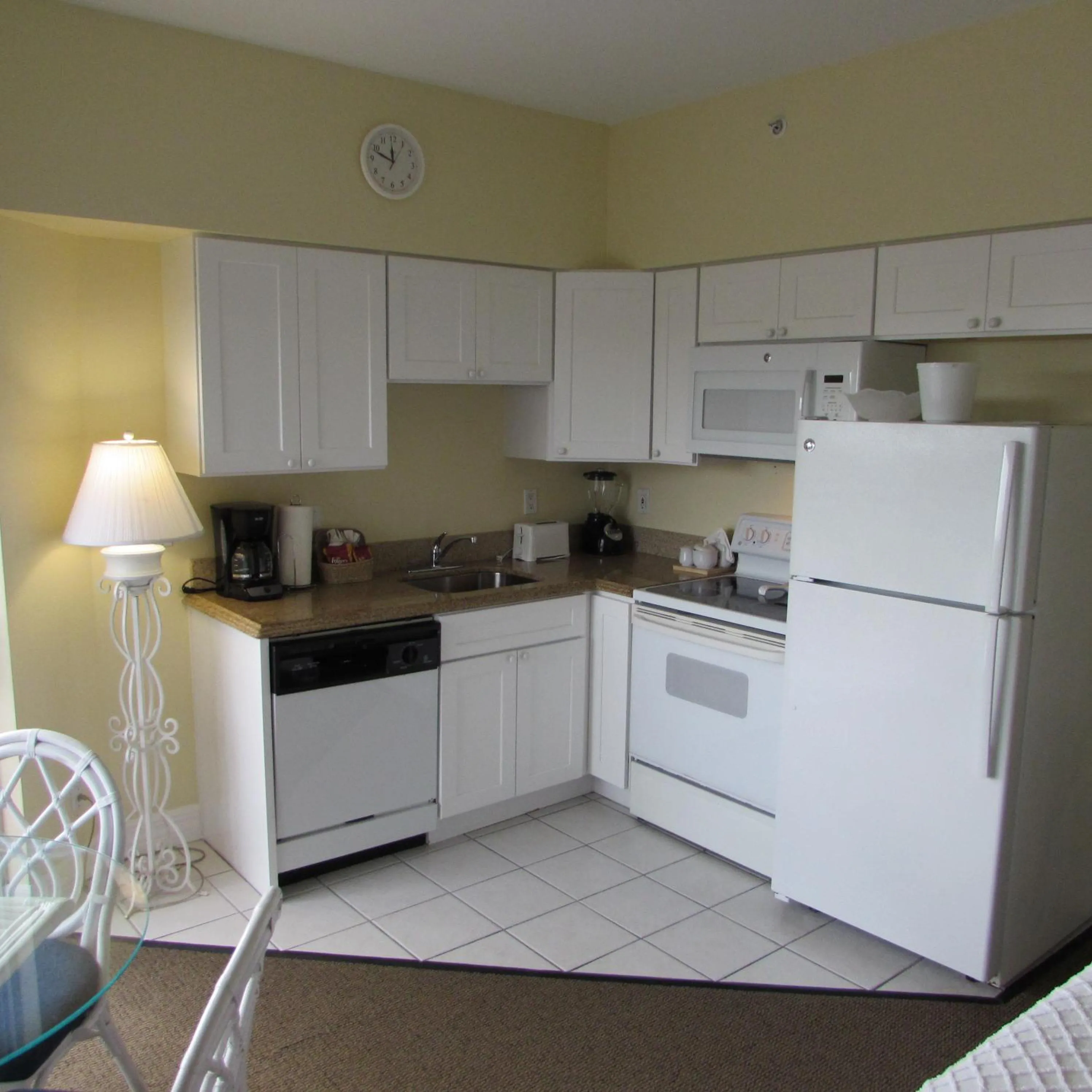 Kitchen or kitchenette in Edison Beach House