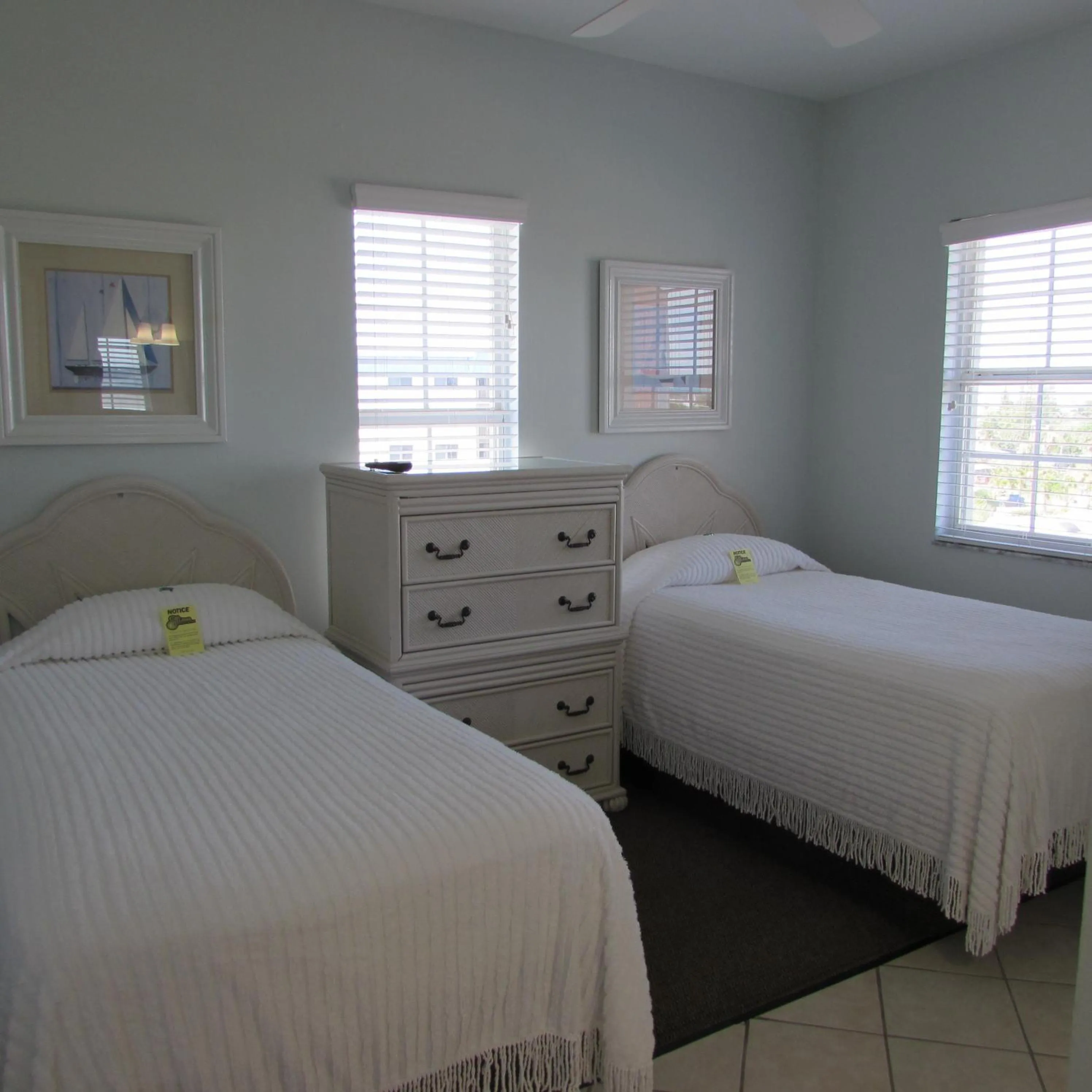 Bed in Edison Beach House