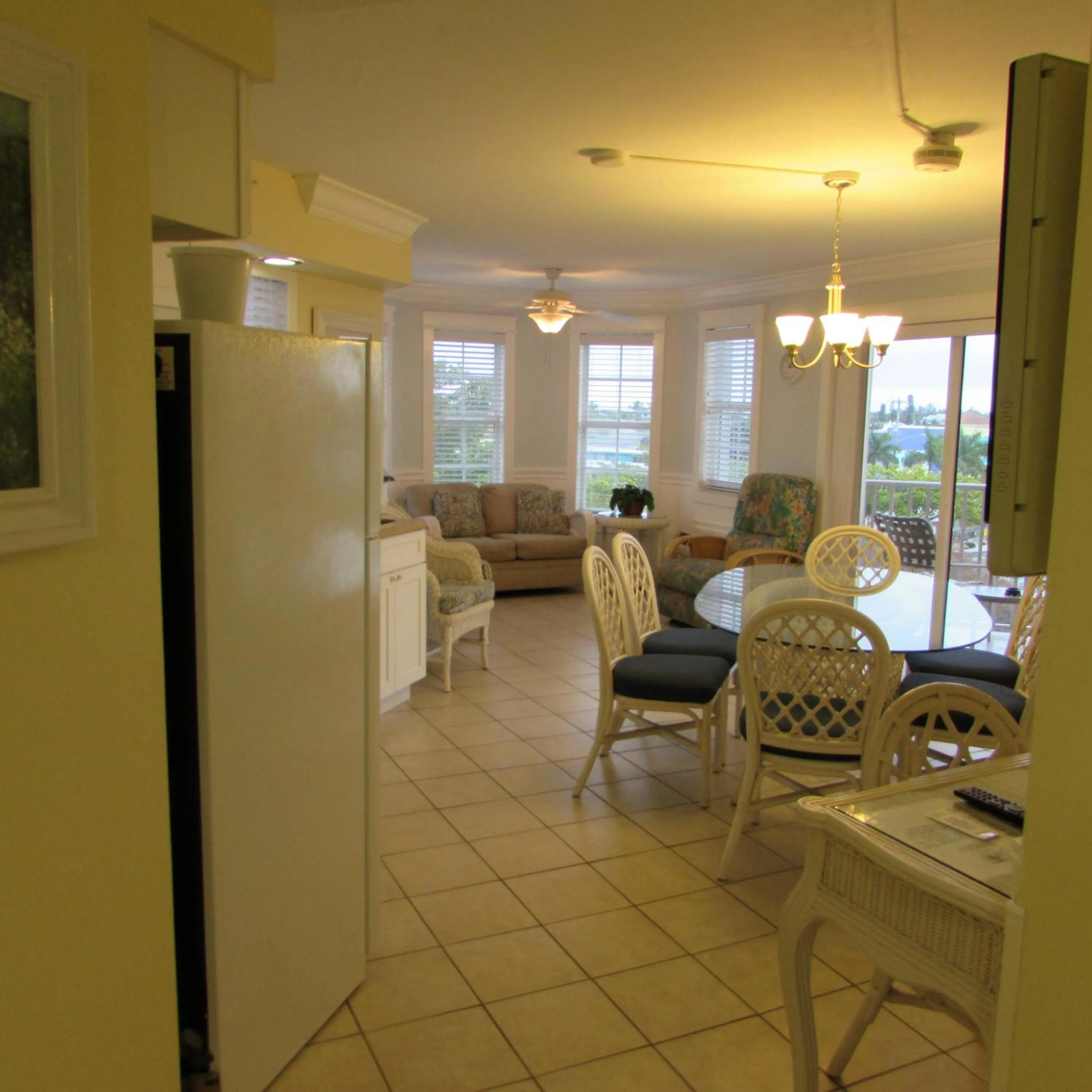 Dining area in Edison Beach House