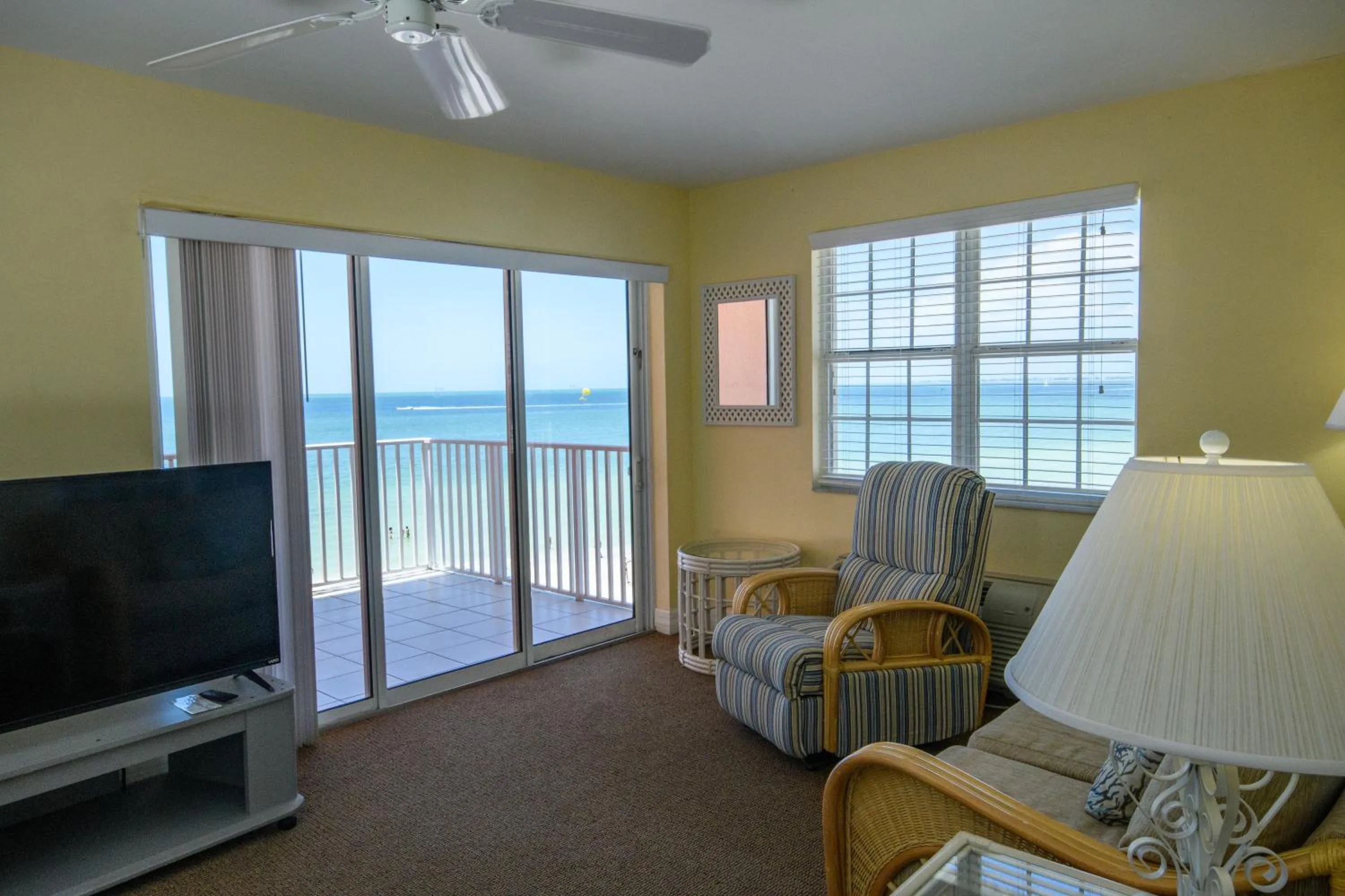 Pool view in Edison Beach House
