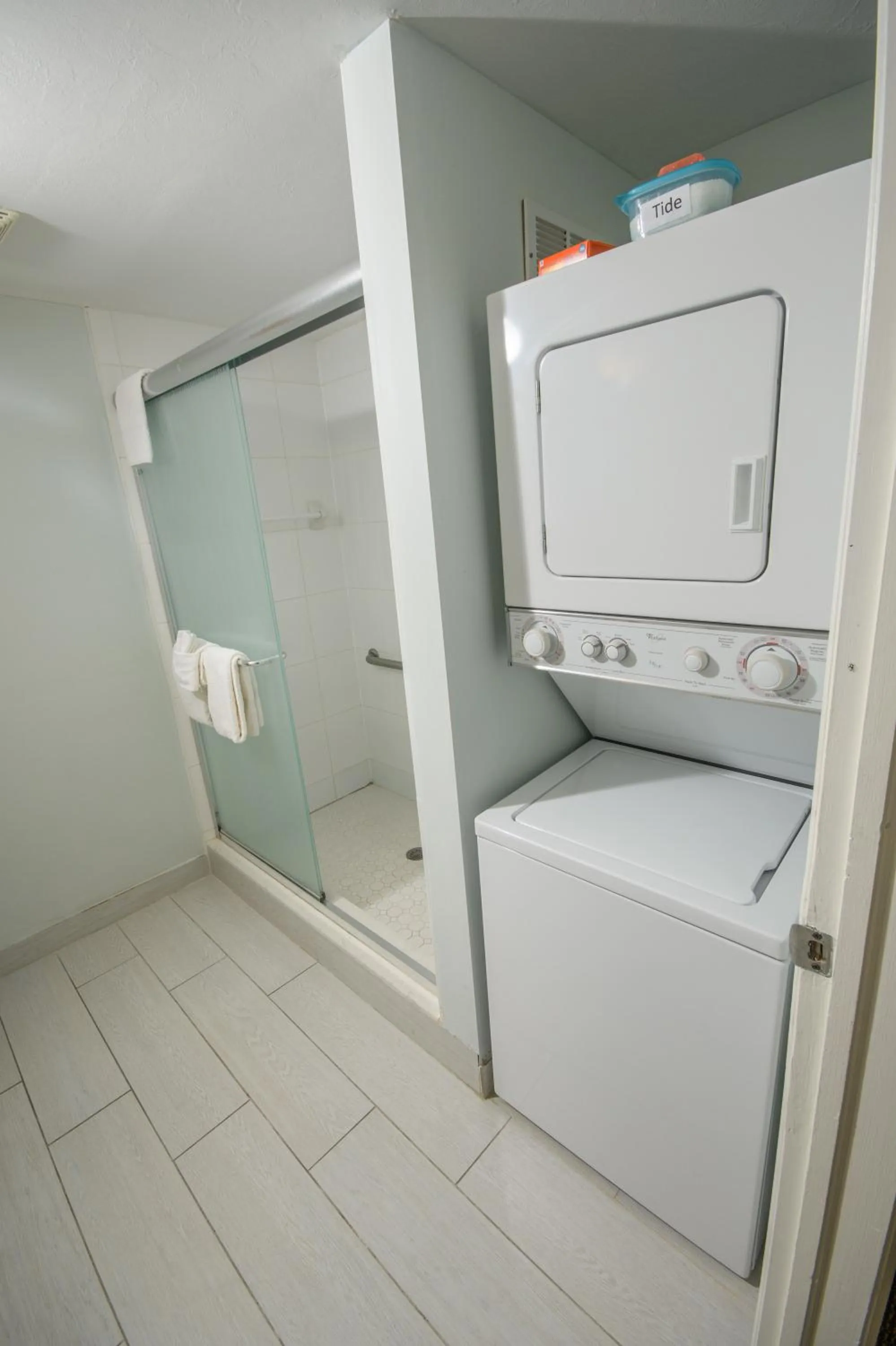 Shower in Edison Beach House