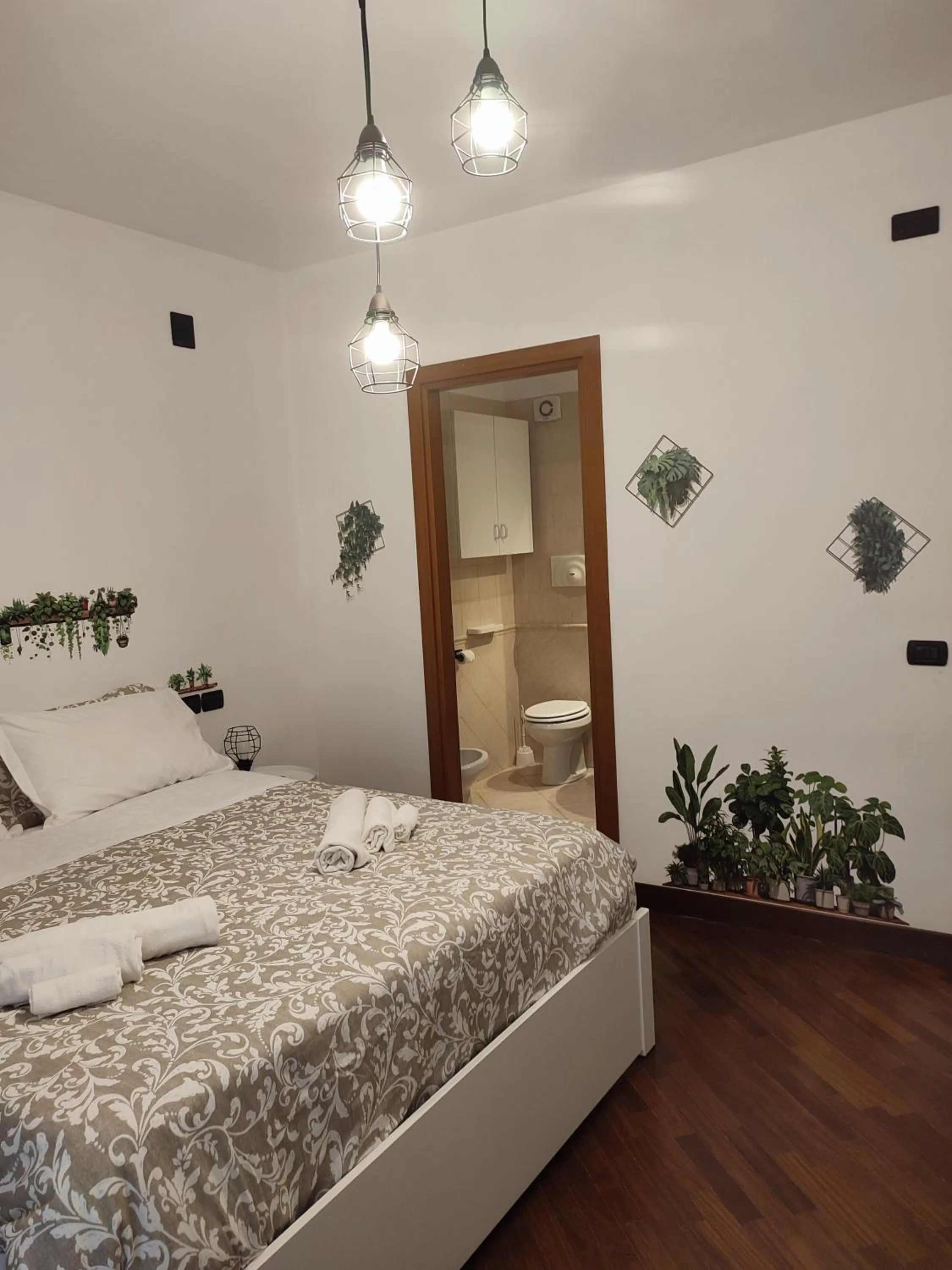 Bed in Leonardo Rome Holidays