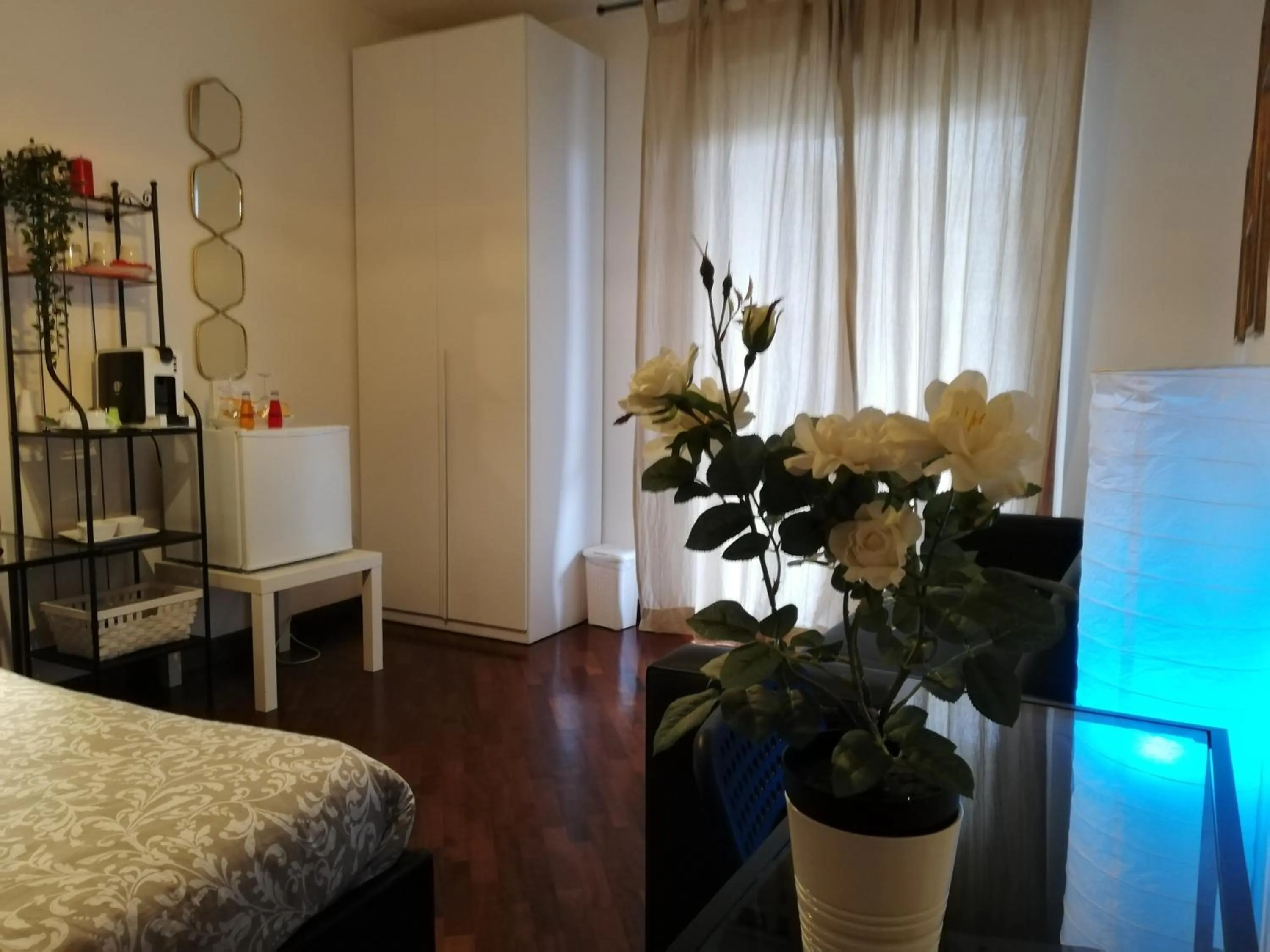 Bed in Leonardo Rome Holidays