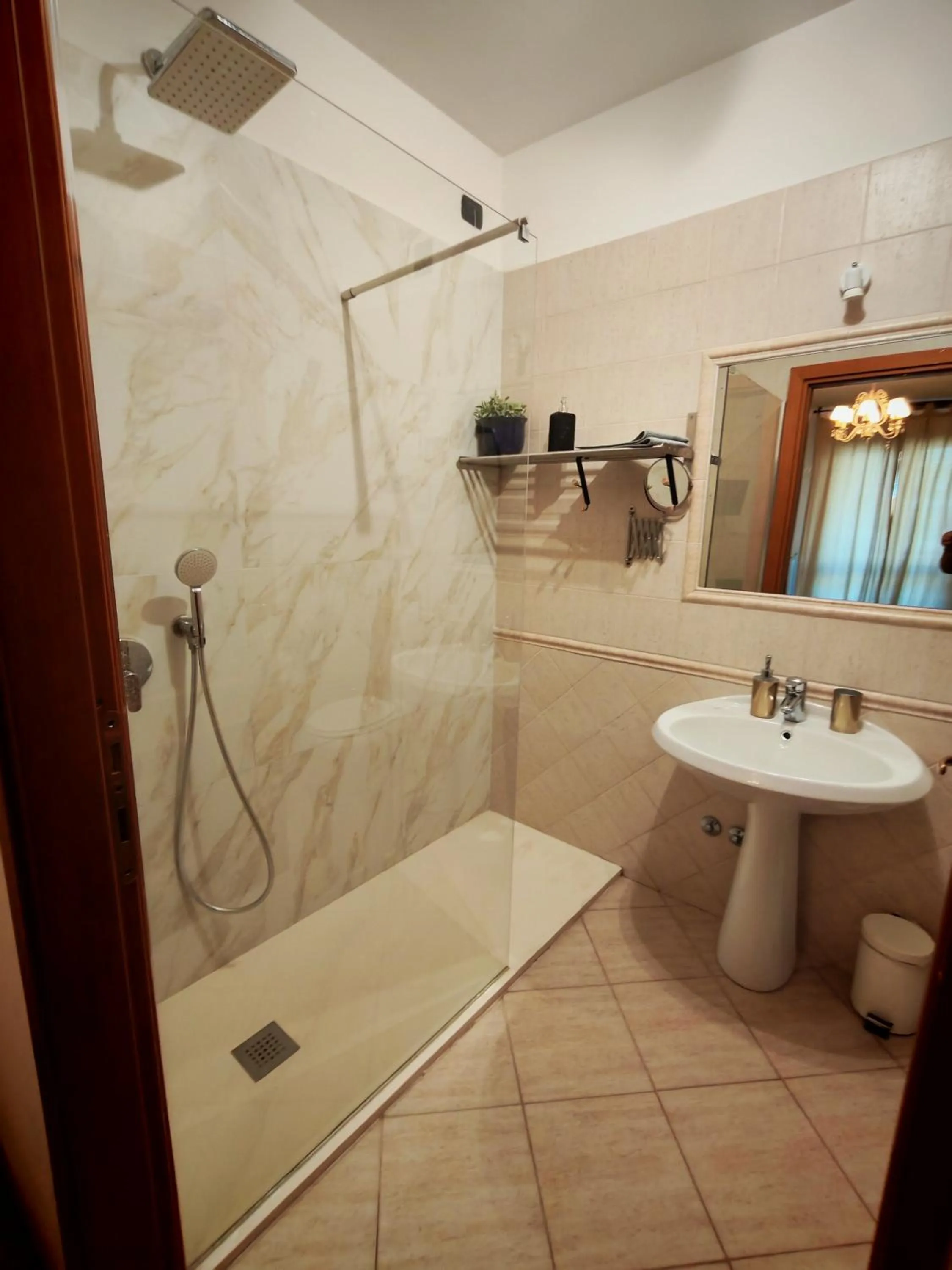 Leonardo Rome Holidays