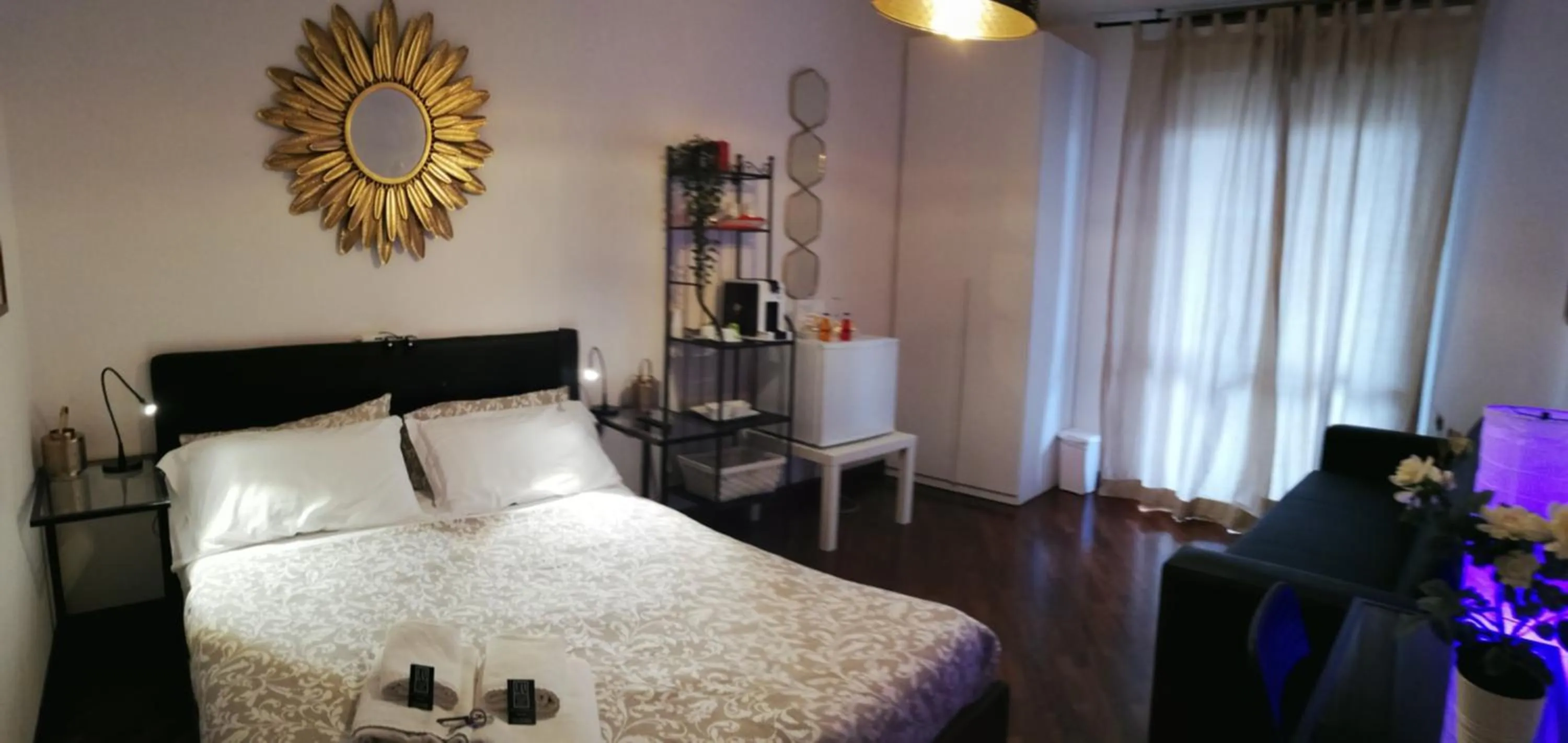 Photo of the whole room, Bed in Leonardo Rome Holidays