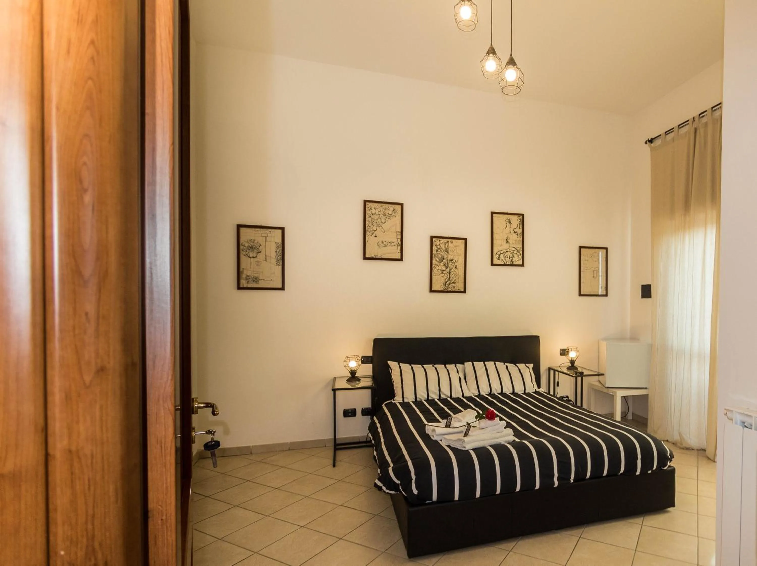 Bed in Leonardo Rome Holidays