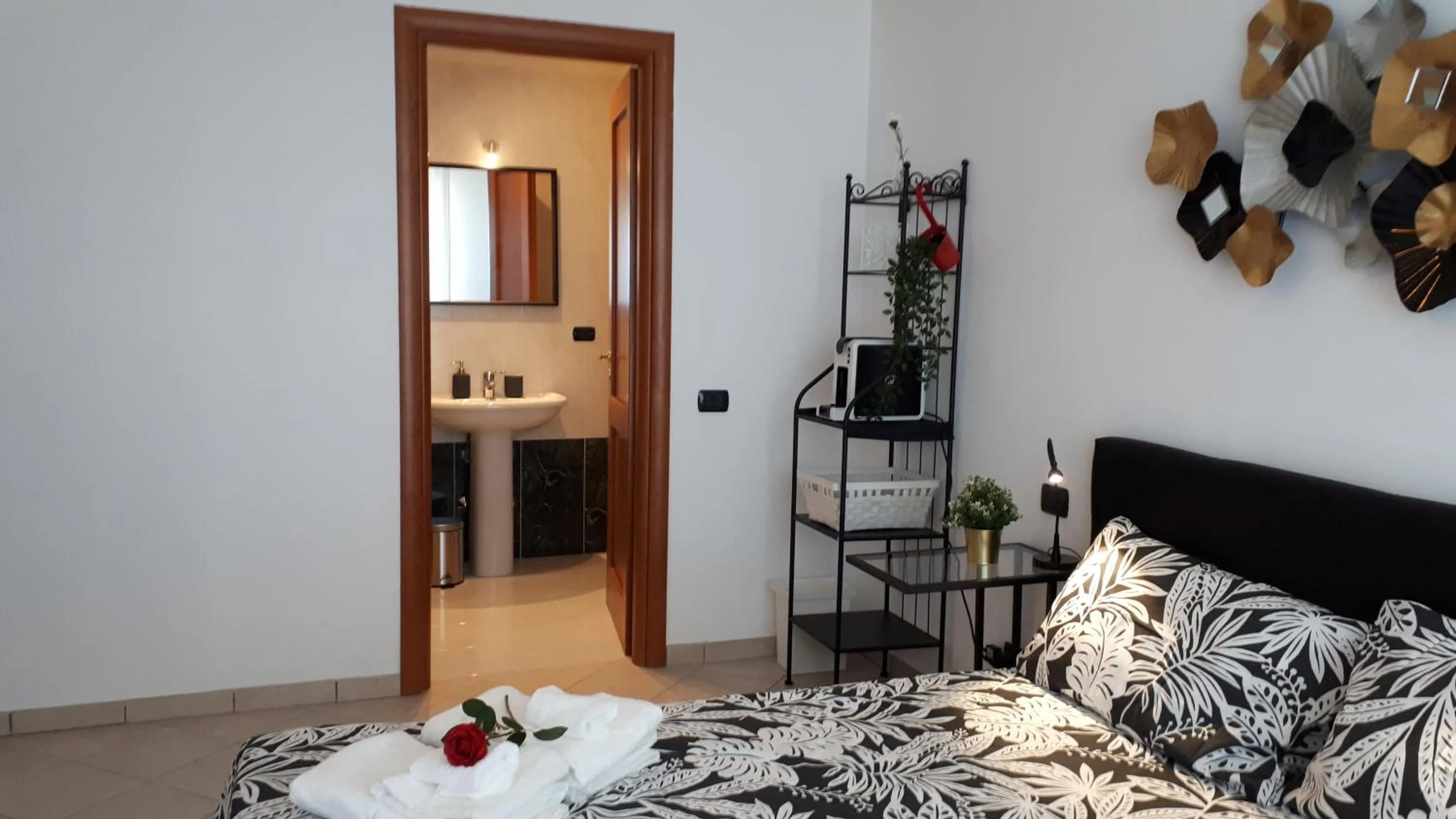 Bed in Leonardo Rome Holidays