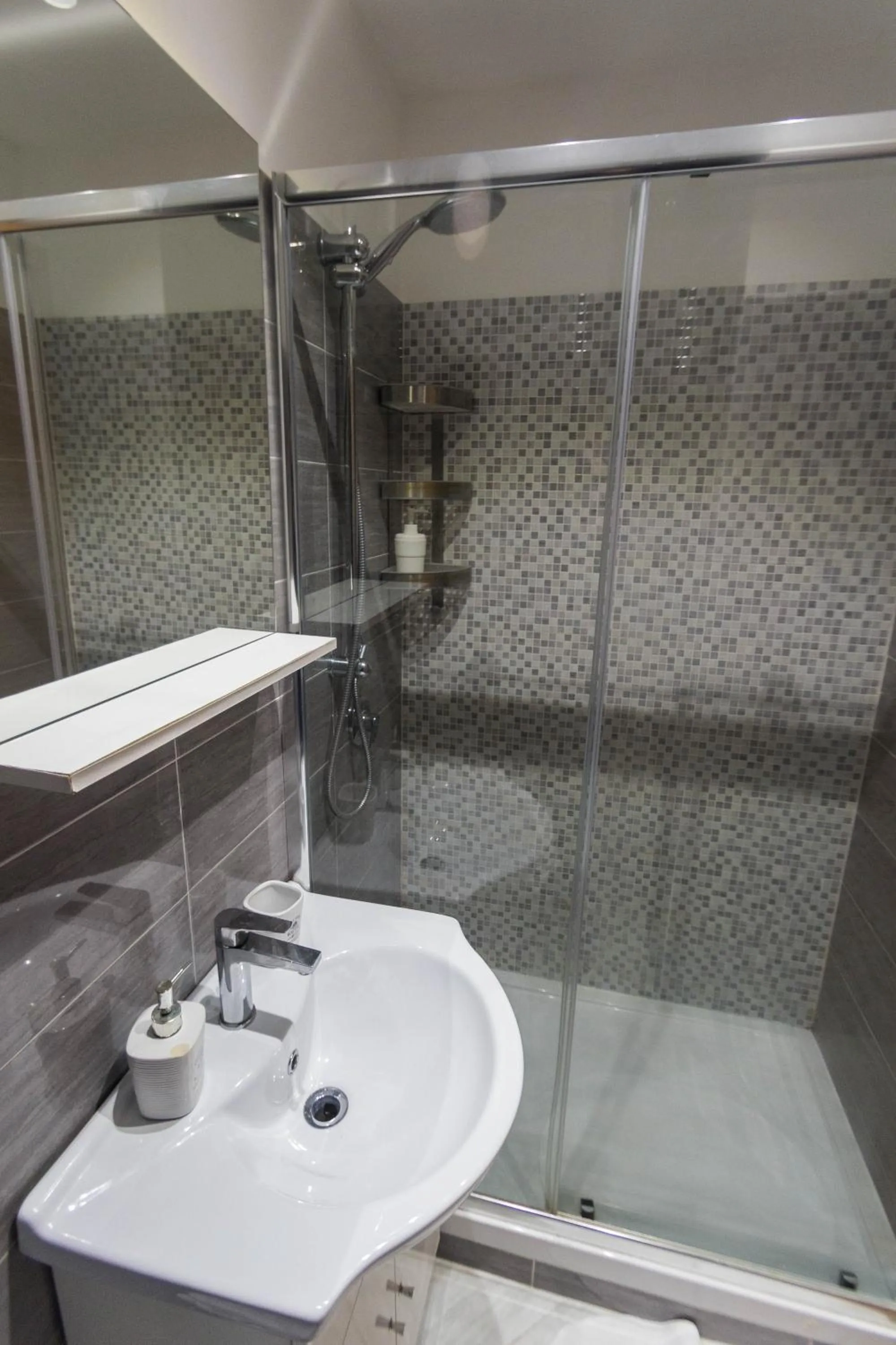 Leonardo Rome Holidays