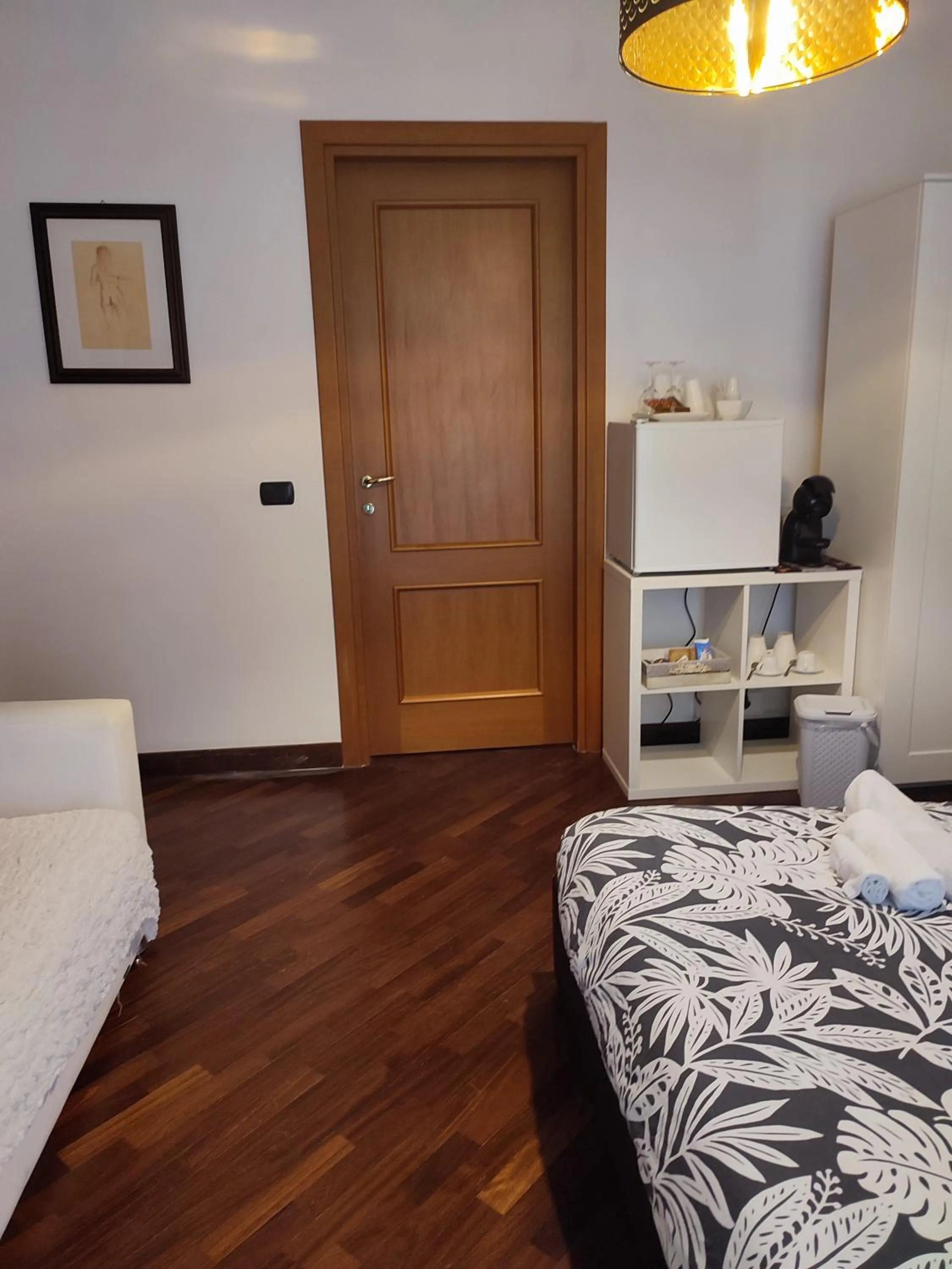 Photo of the whole room, Bed in Leonardo Rome Holidays