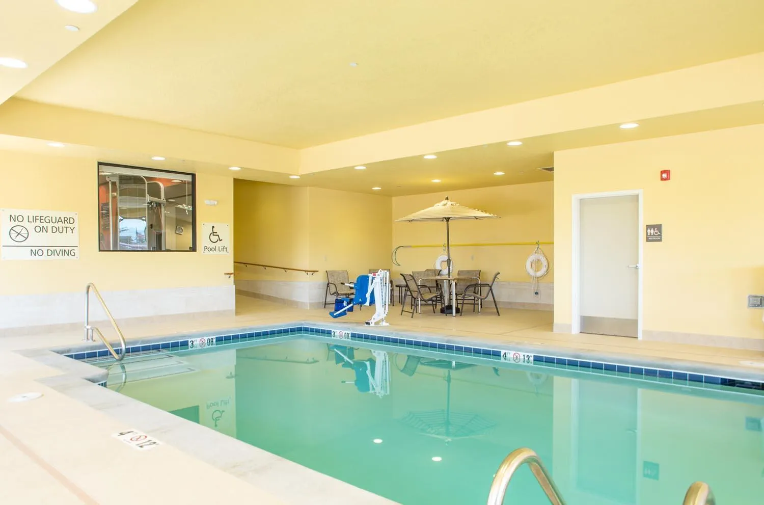 Breakfast in Hampton Inn & Suites Whitefish