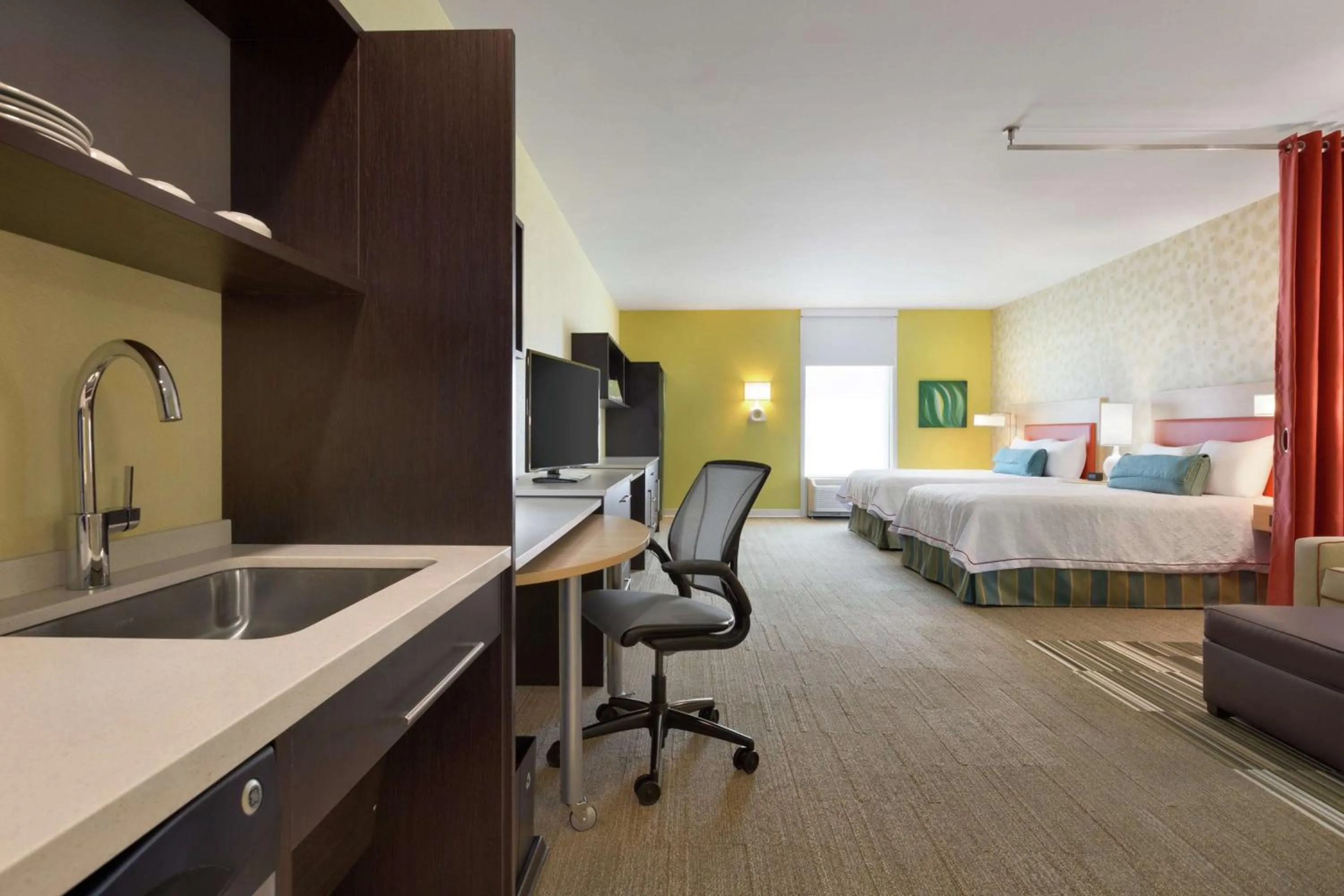 Bedroom, Bed in Home2 Suites by Hilton Cartersville