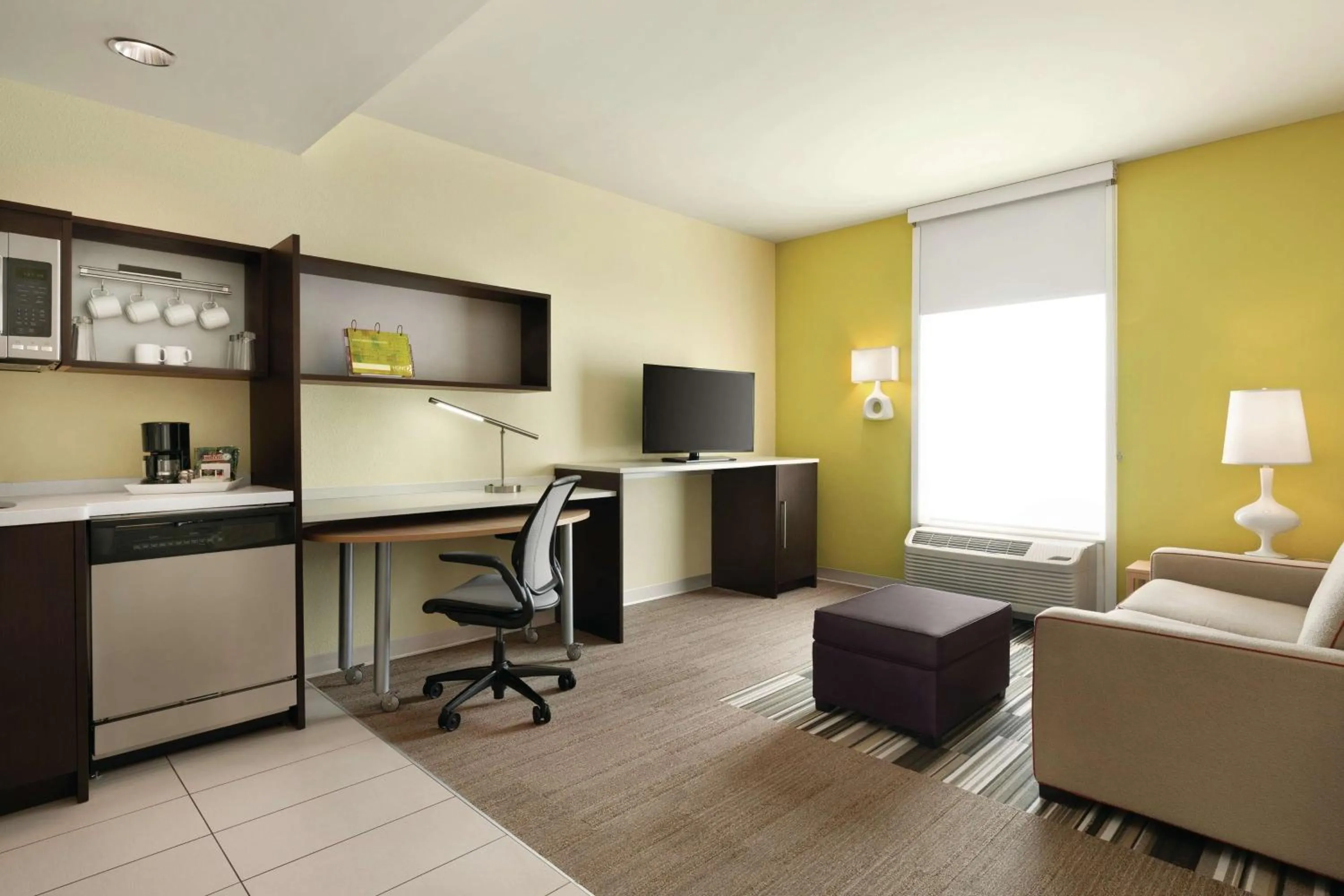 Bedroom in Home2 Suites by Hilton Cartersville