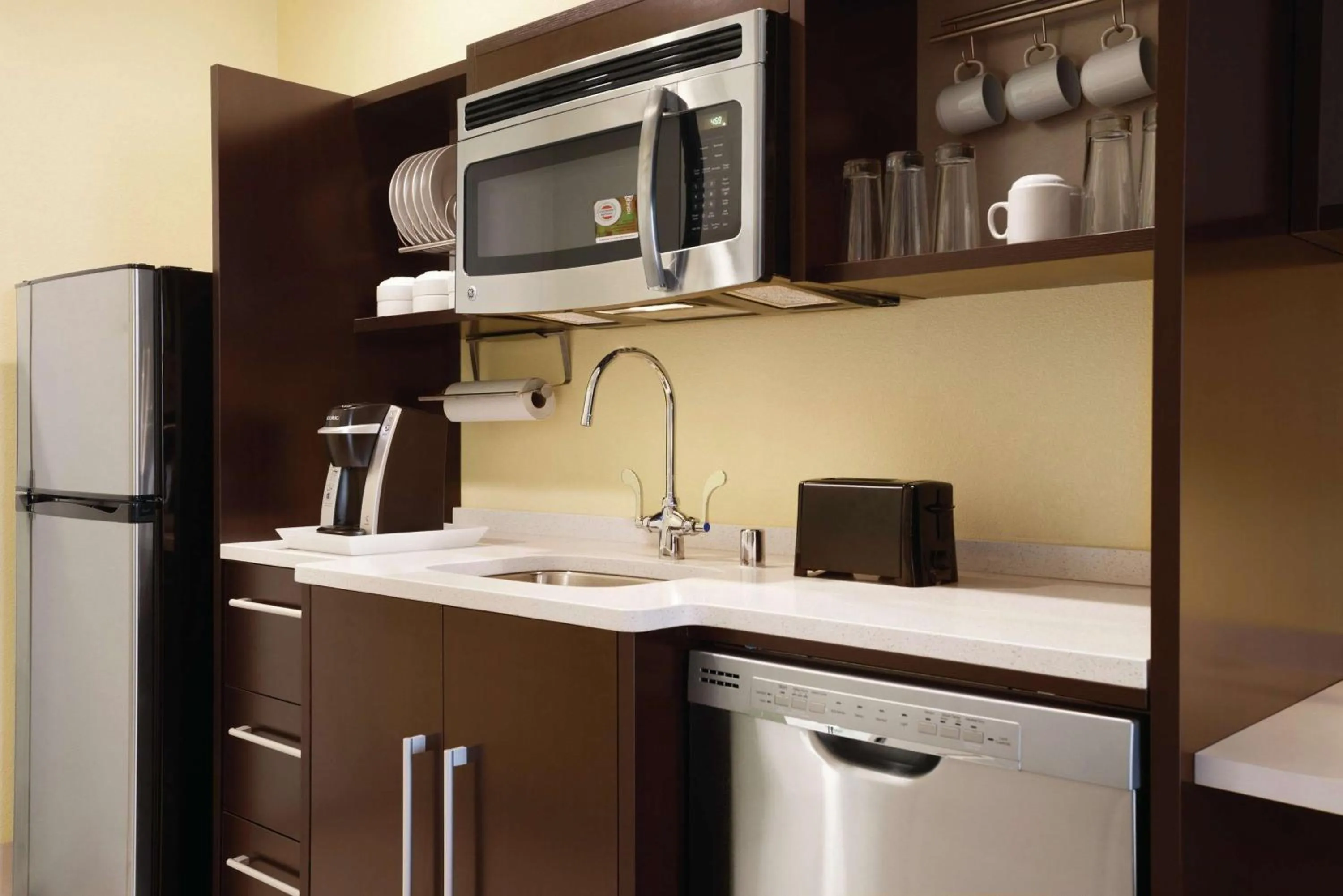 kitchen in Home2 Suites by Hilton Stillwater